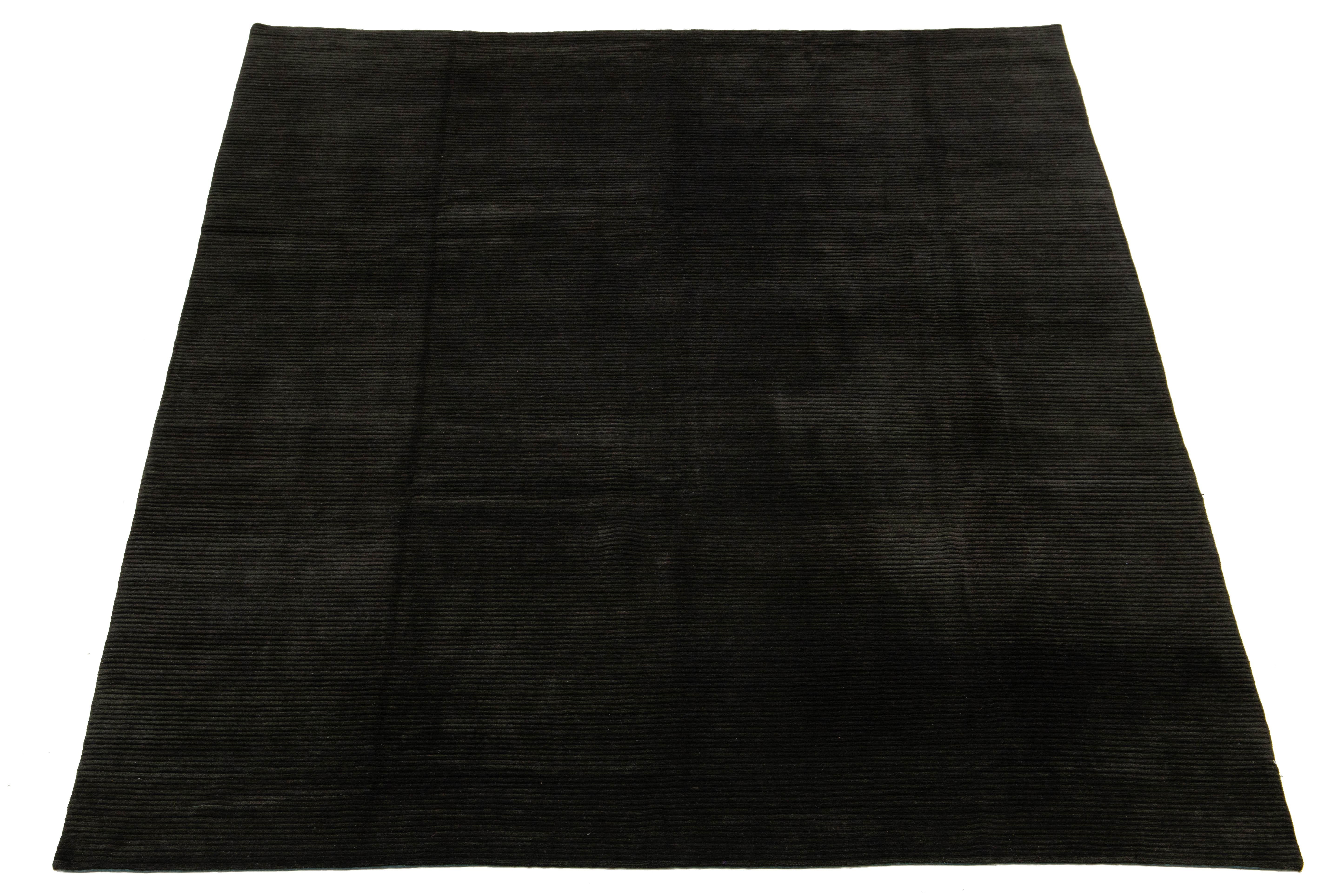 XXIe siècle et contemporain Tapis tibétain contemporain en laine et soie, de couleur vert foncé, de la taille d'une pièce en vente