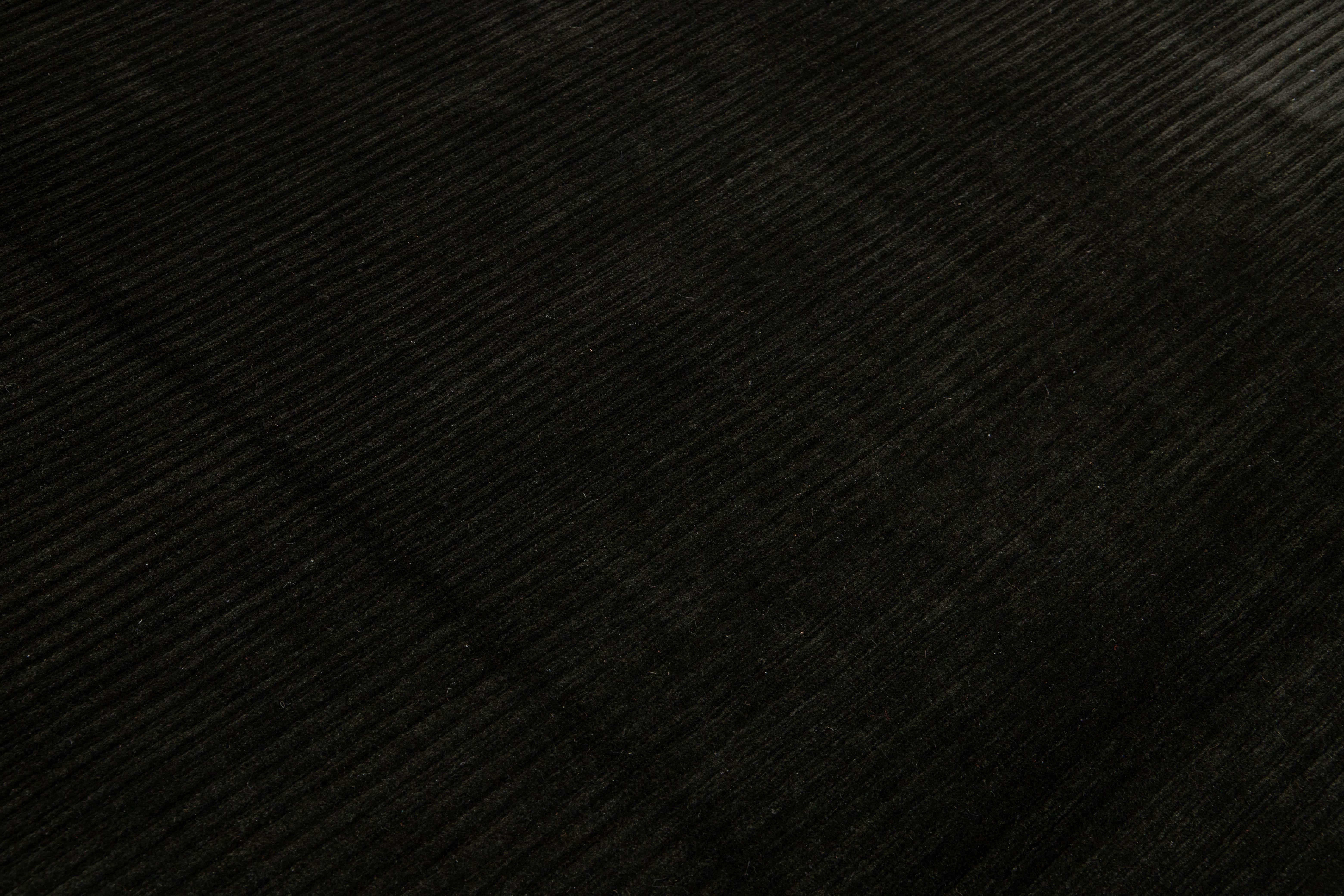 Laine Tapis tibétain contemporain en laine et soie, de couleur vert foncé, de la taille d'une pièce en vente