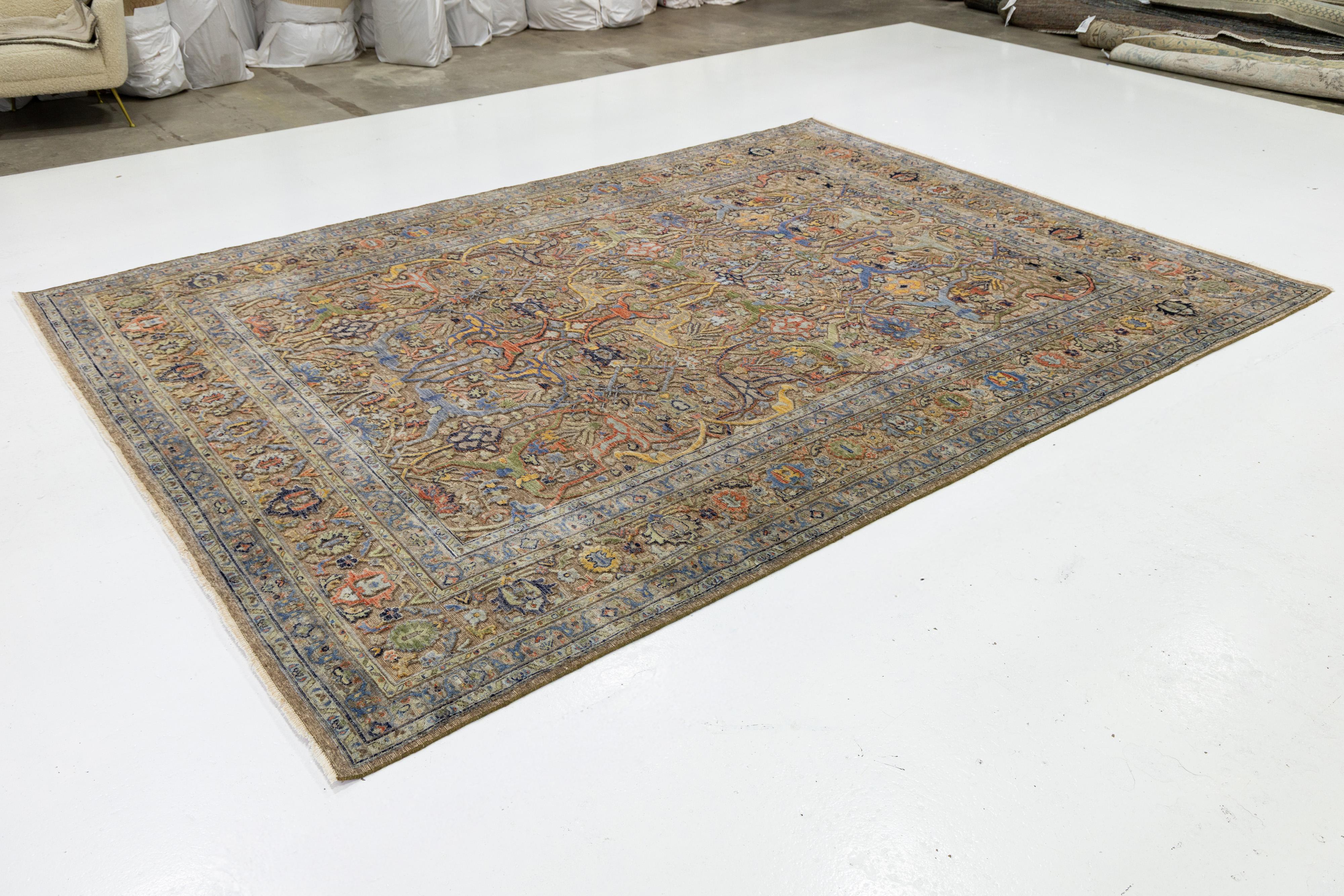 Pakistanais Tapis en laine de style By Design Modern, fait à la main en marron avec motif Allover, de la taille d'une pièce en vente