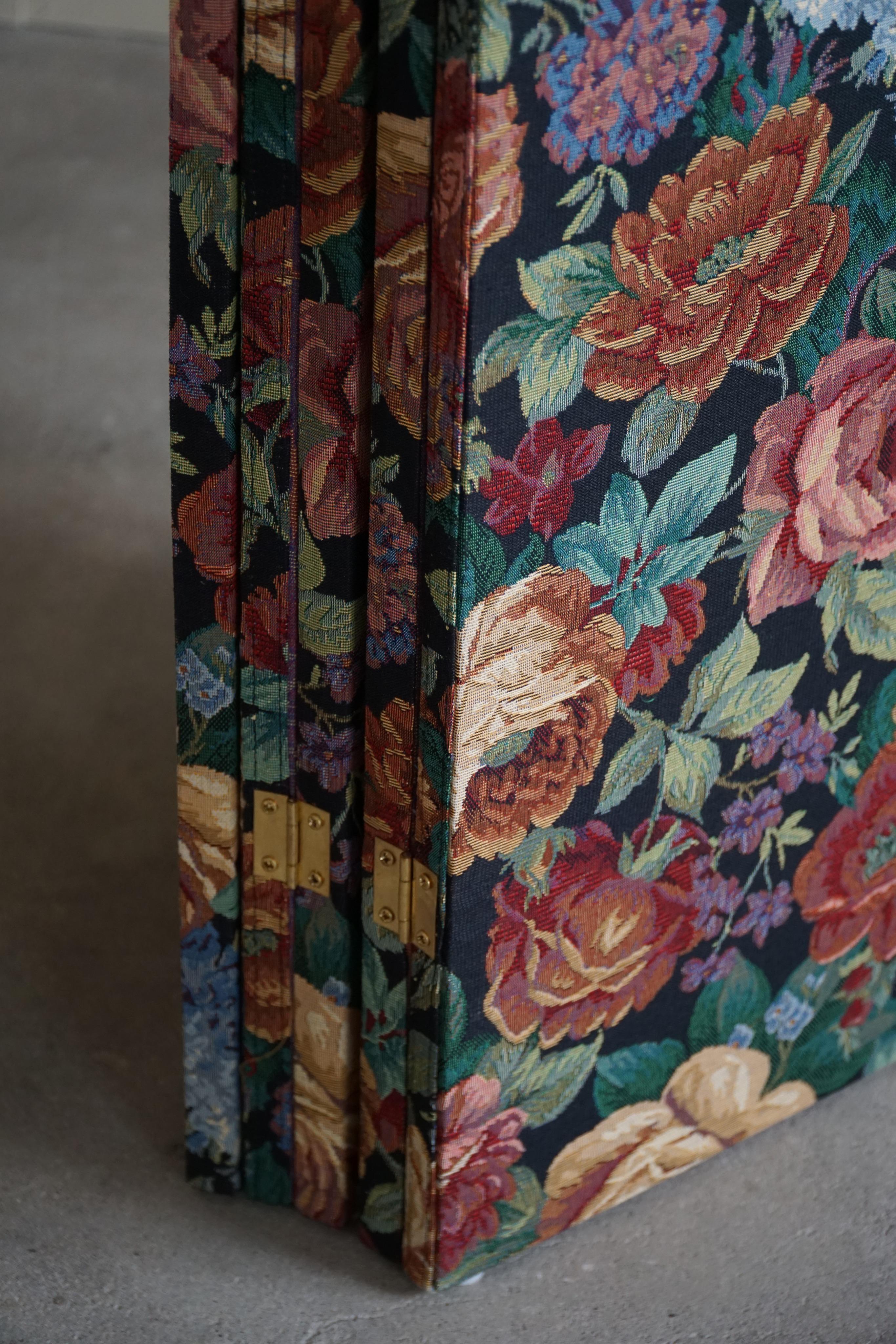 Fait main « Roomie » une séparation de pièce par eliaselias en tissu vintage, design danois, 2023 en vente