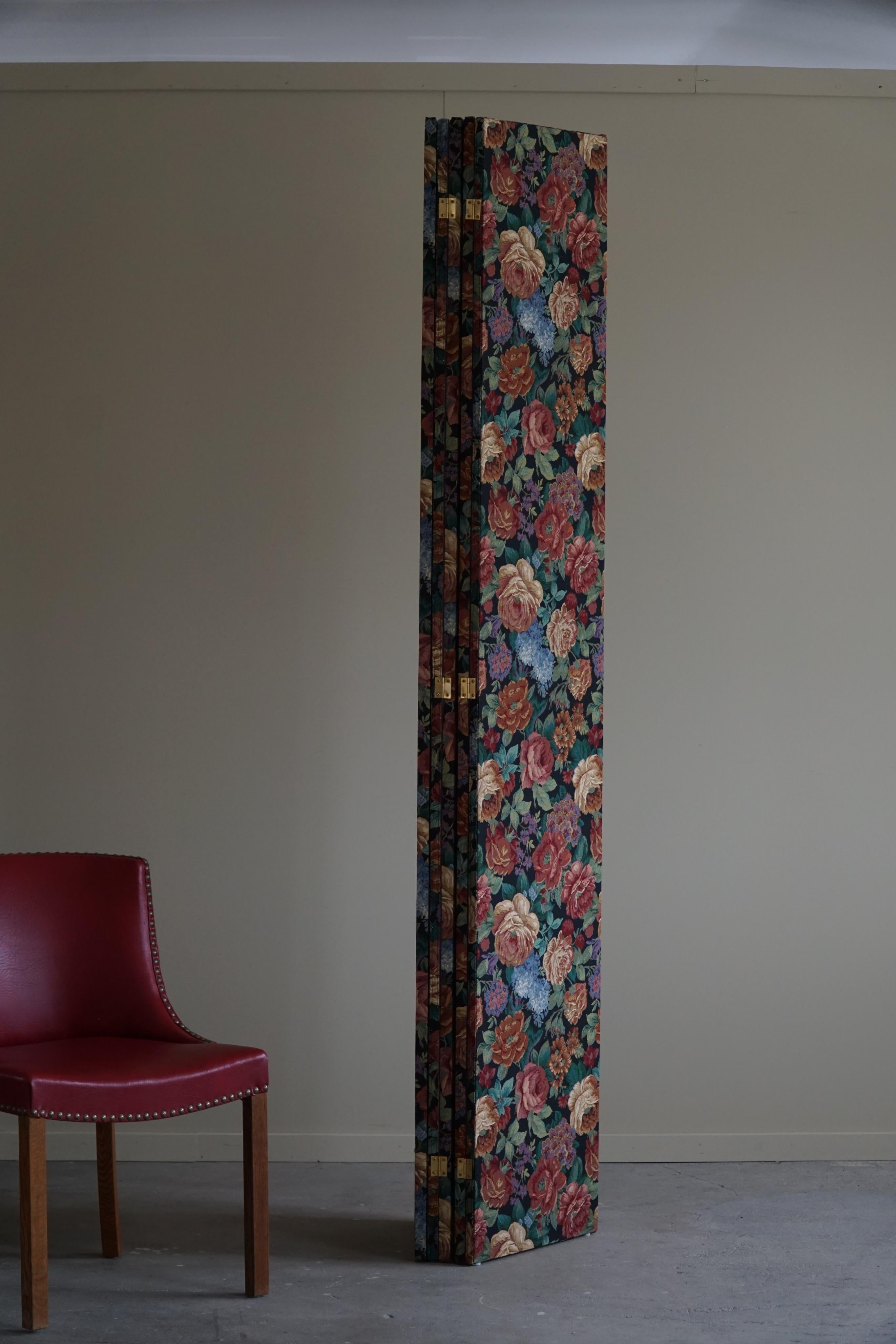 „Roomie“ ein Raumteiler von eliaselias aus Vintage-Stoff, dänisches Design, 2023 im Zustand „Neu“ im Angebot in Odense, DK