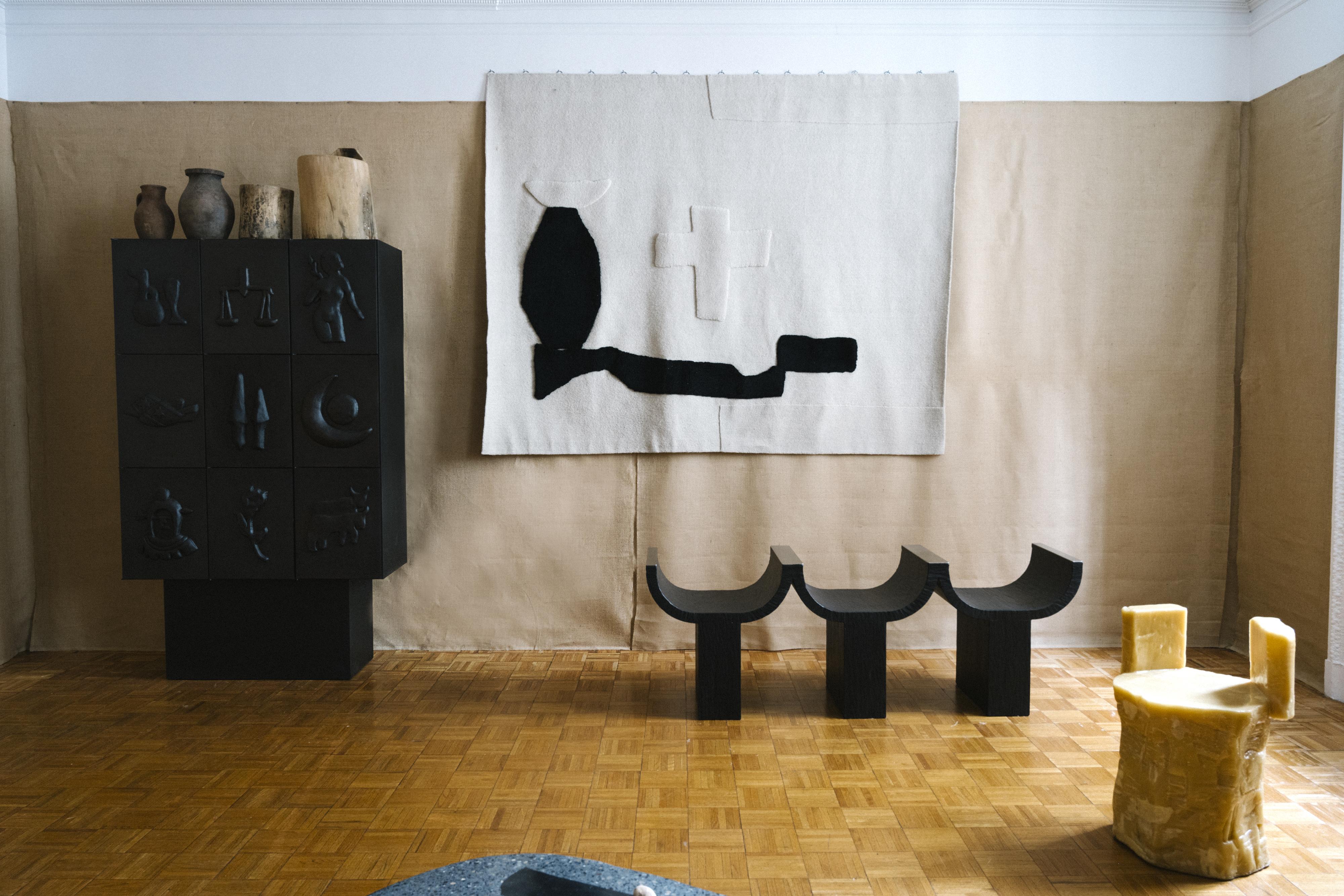 XXIe siècle et contemporain Tapisserie murale en laine et cachemire, noire et crème, au design abstrait et minimaliste en vente
