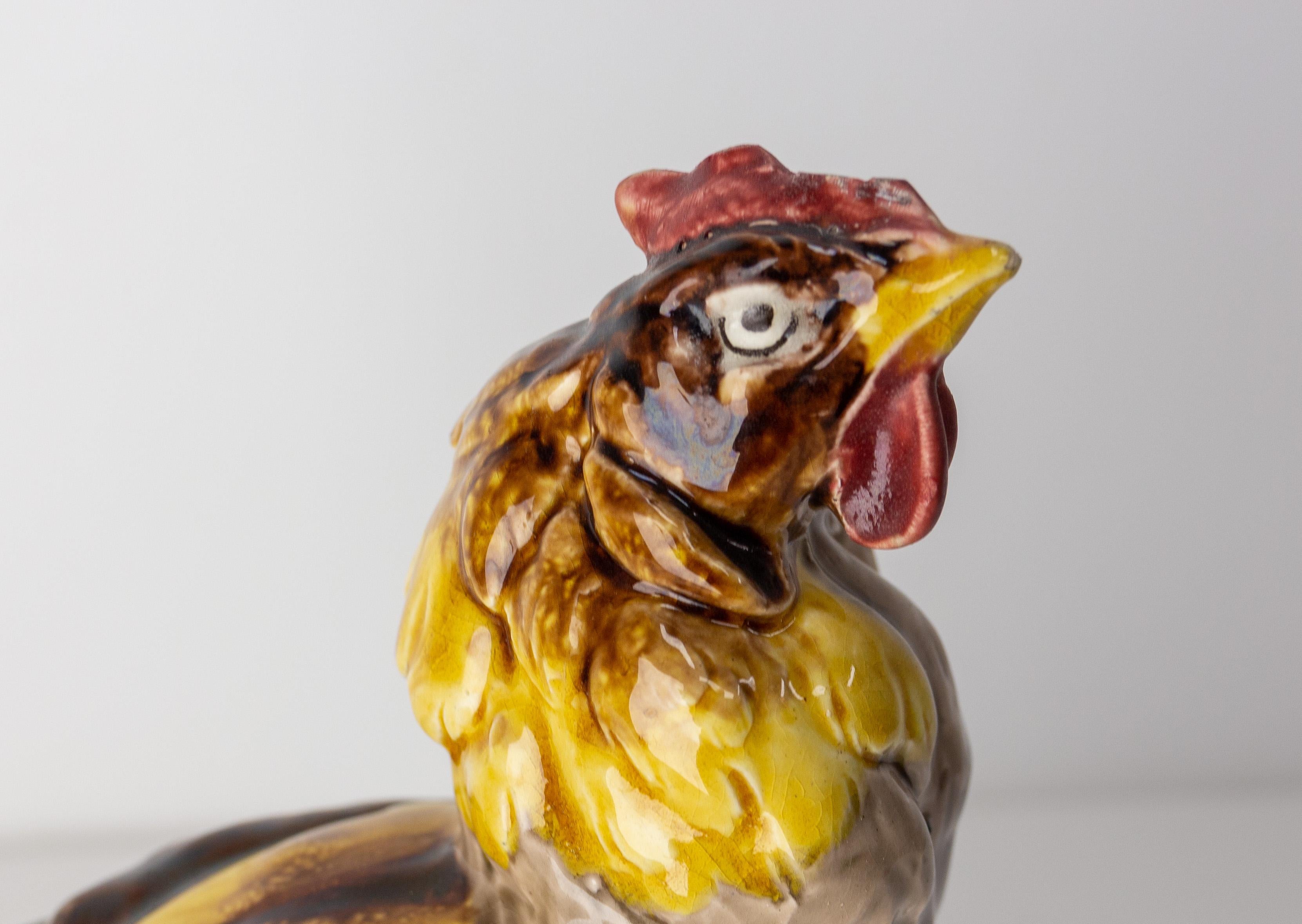 Français Statuette de coq en céramique France, vers 1900 en vente