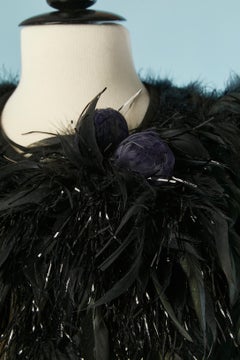 Rooster feathers and shiny raphia boléro with hook&eye closure.