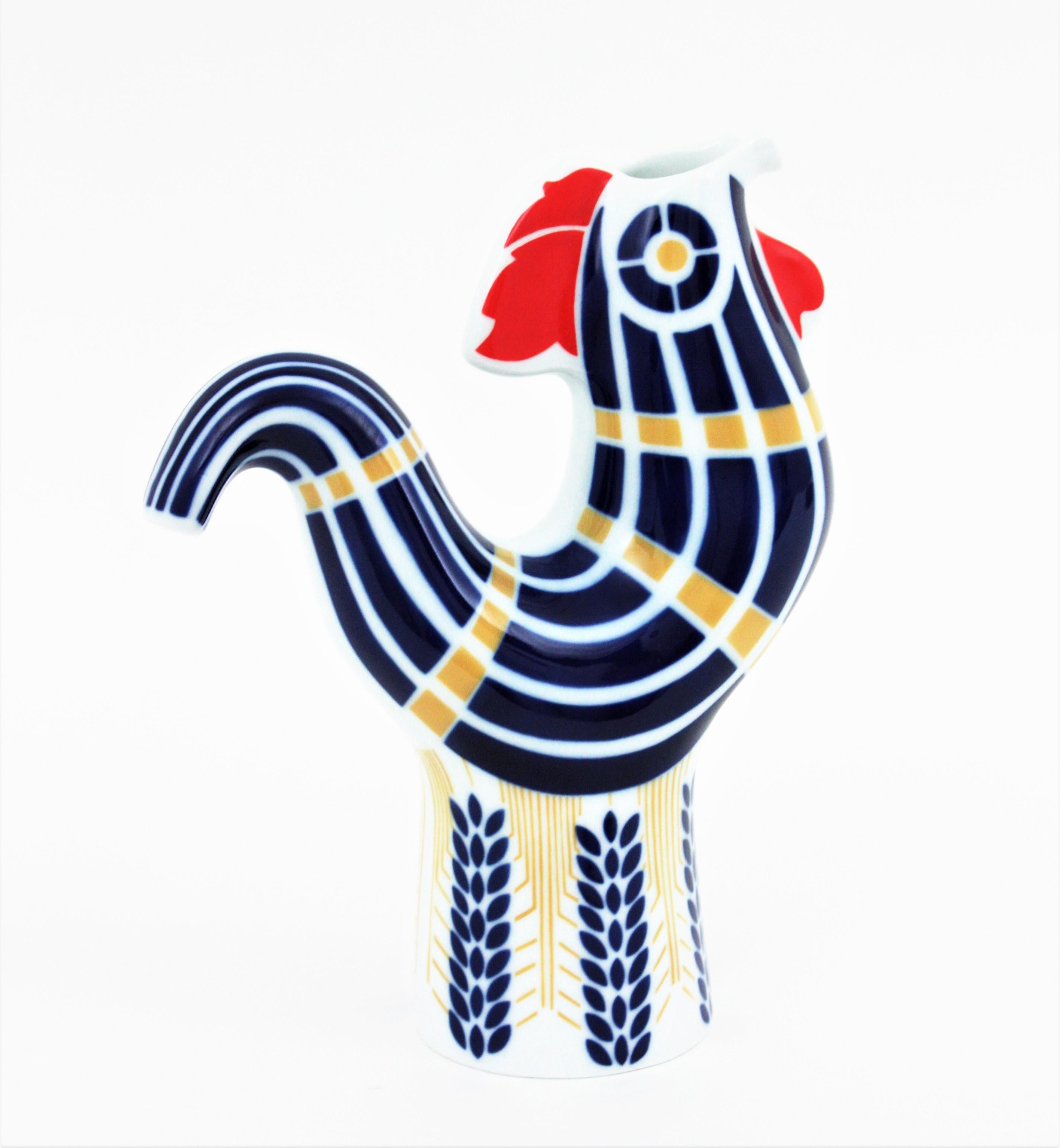 Rooster Porcelain Jug Vase, Spain, 1960s In Excellent Condition For Sale In Barcelona, ES