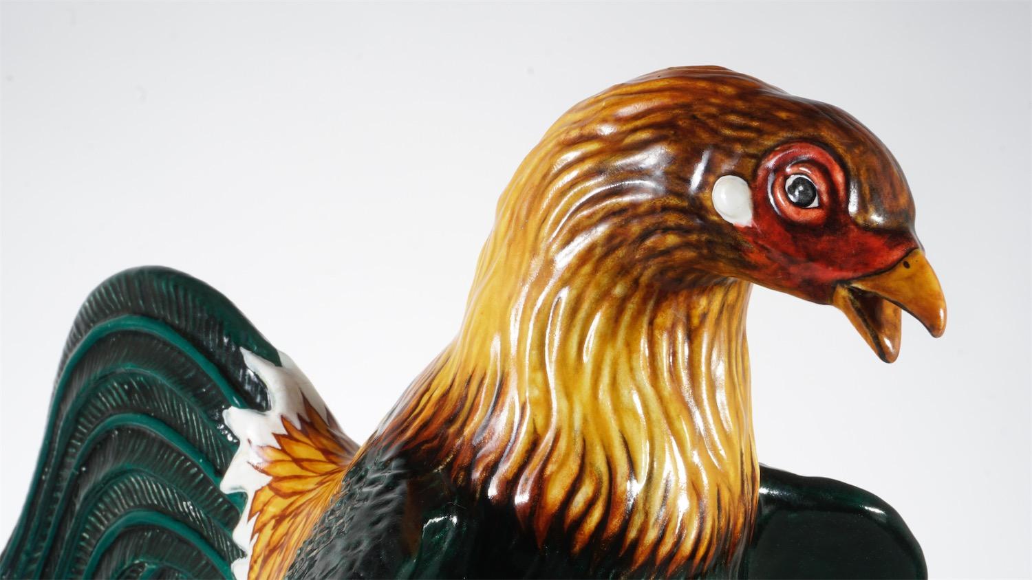 Always unique pieces is what you are going to hear about Jesus Guerrero Santo's work, all the pieces are handmade and created one by one it takes months to produce each peace.
This Ceramic and white metal (alpaca) roosters, was created in Tonalá,