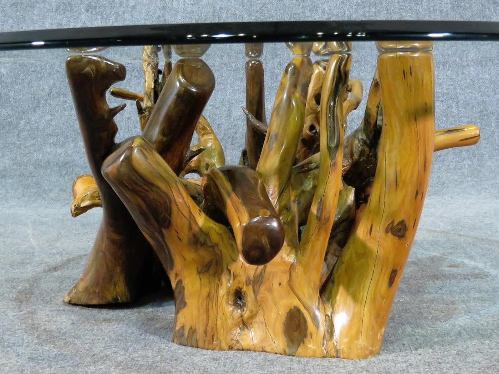 Mid-Century Modern Table basse à base de Roots en vente