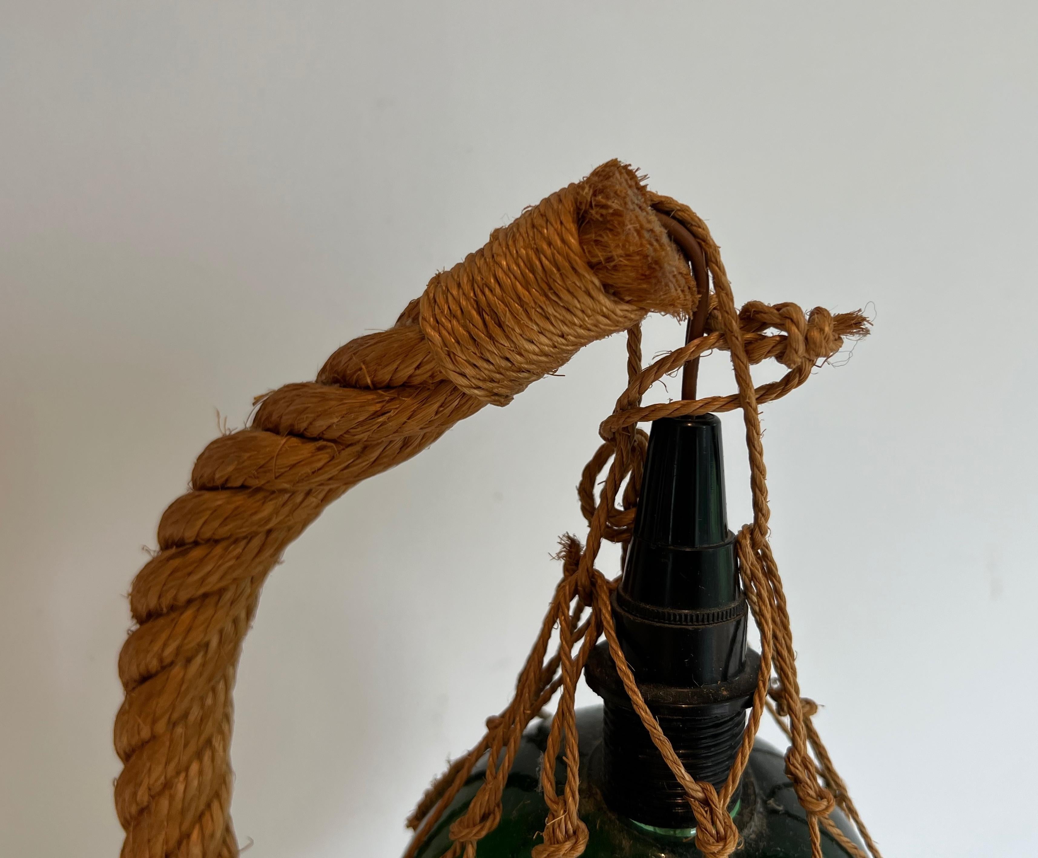 Mid-20th Century Rope and green glass table lamp by Adrien Audoux & Frida Minet (Audoux Minet) For Sale