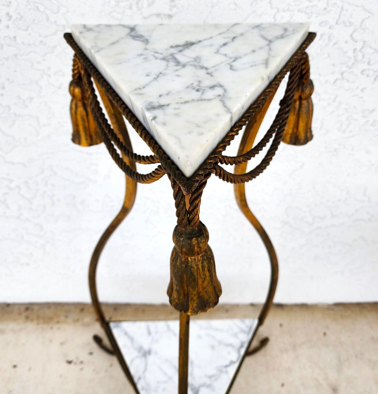 Vergoldeter Sockel mit Seil und Quaste mit Carrara-Marmor, Vintage im Zustand „Gut“ im Angebot in Lake Worth, FL