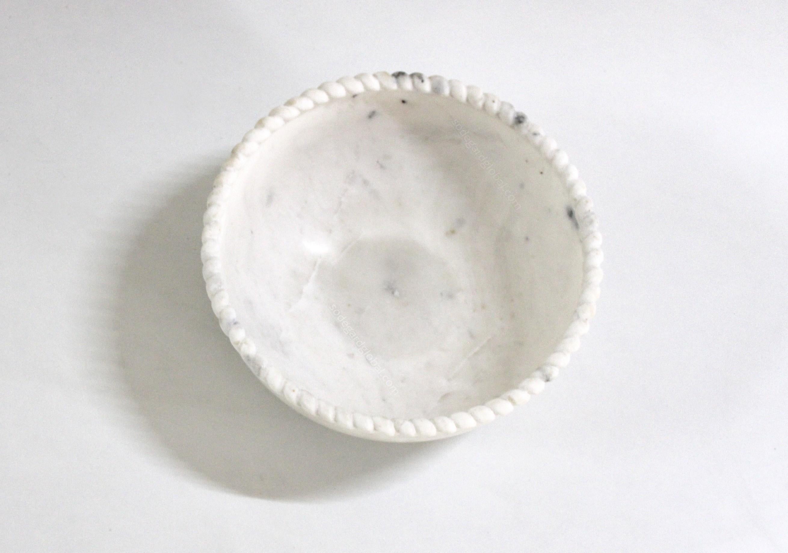 Rope Bowl in White Marble Handcrafted in India by Stephanie Odegard In New Condition For Sale In New York, NY