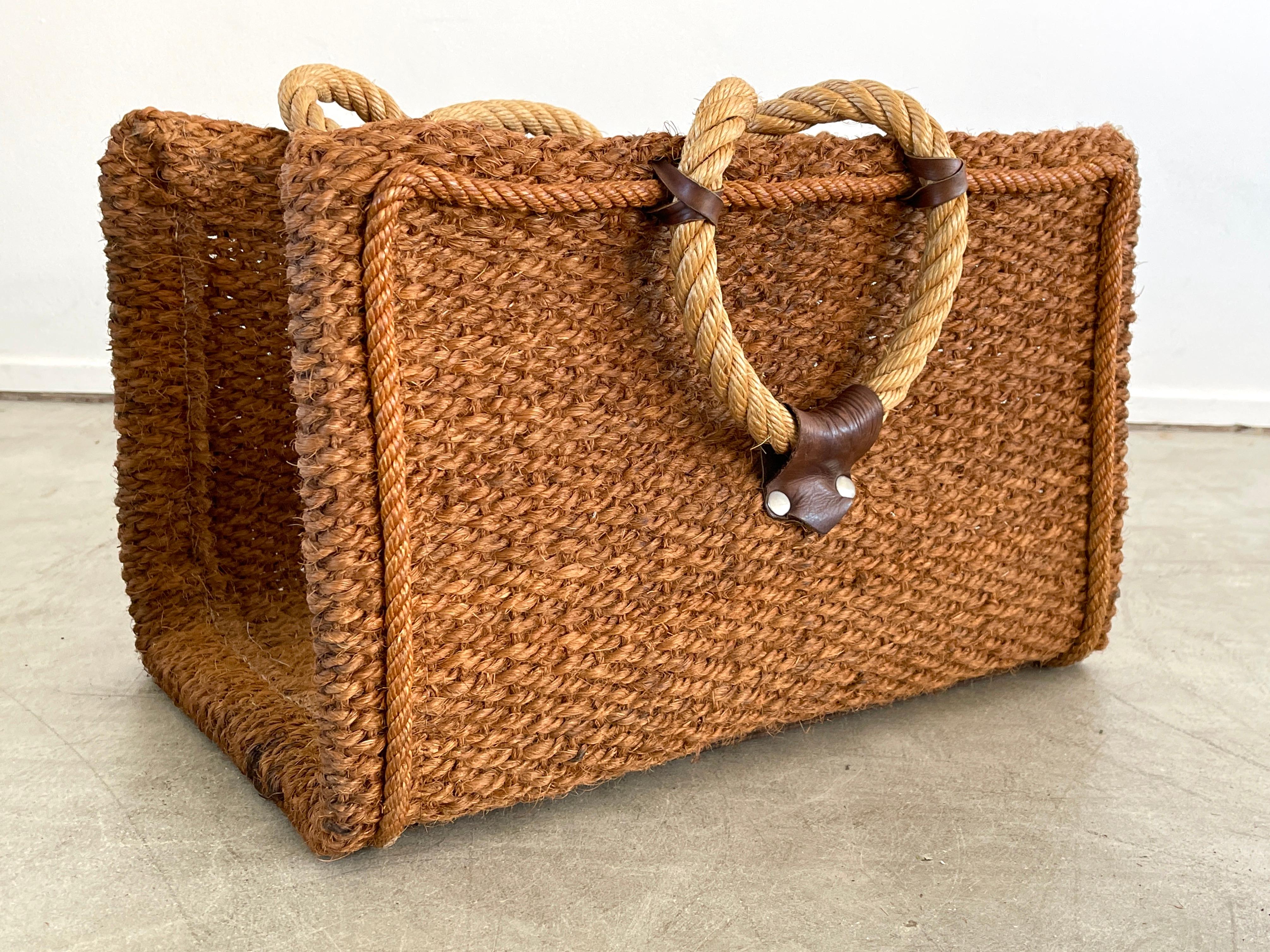 Fantastic large rope floor basket with leather details and rope handle - 
Perfect for magazines, books, blankets or even wood for the fireplace!
