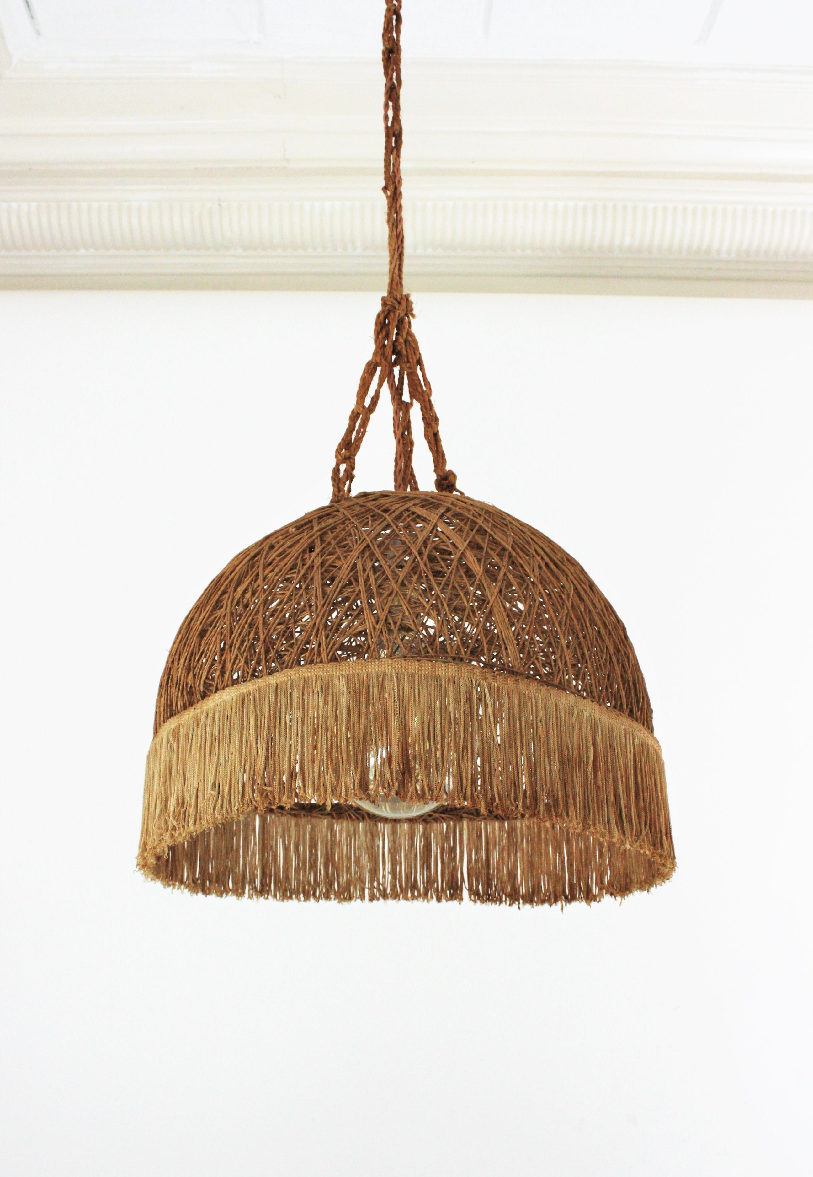 Spanish Rope Hand Woven Pendant Lamp / Suspension with Fringe In Good Condition For Sale In Barcelona, ES