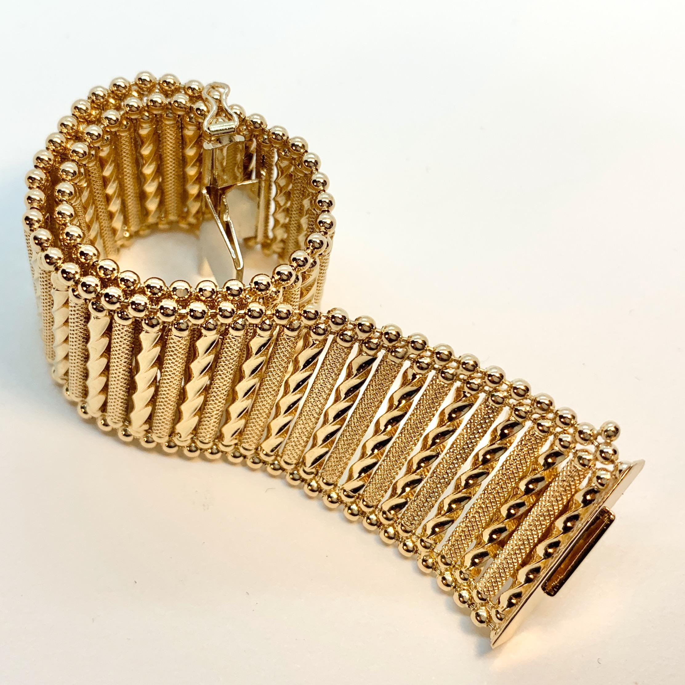 Contemporary Rope Ladder Cuff Bracelet in 18 Karat Yellow Gold by UnoAErre
