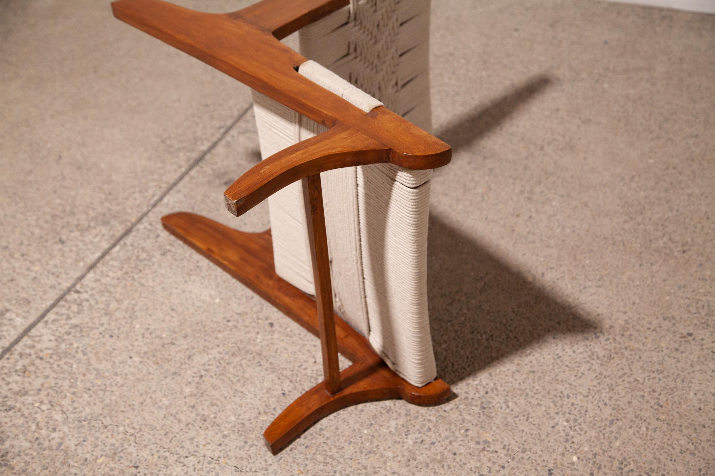 Chaise longue en corde attribuée à Pierre Jeanneret en vente 5