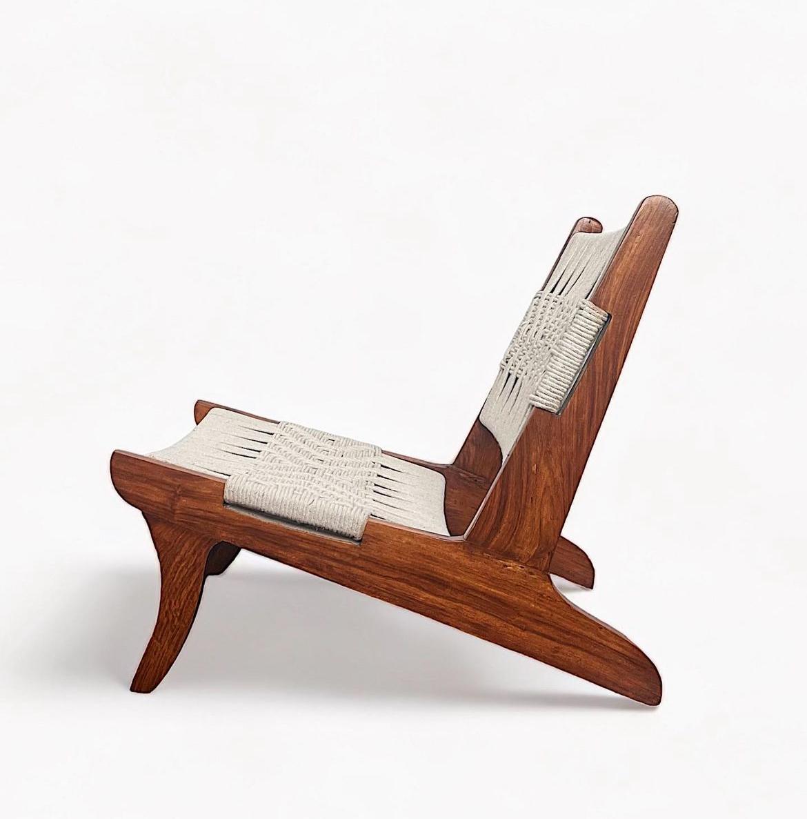 Moderne Chaise longue en corde attribuée à Pierre Jeanneret en vente