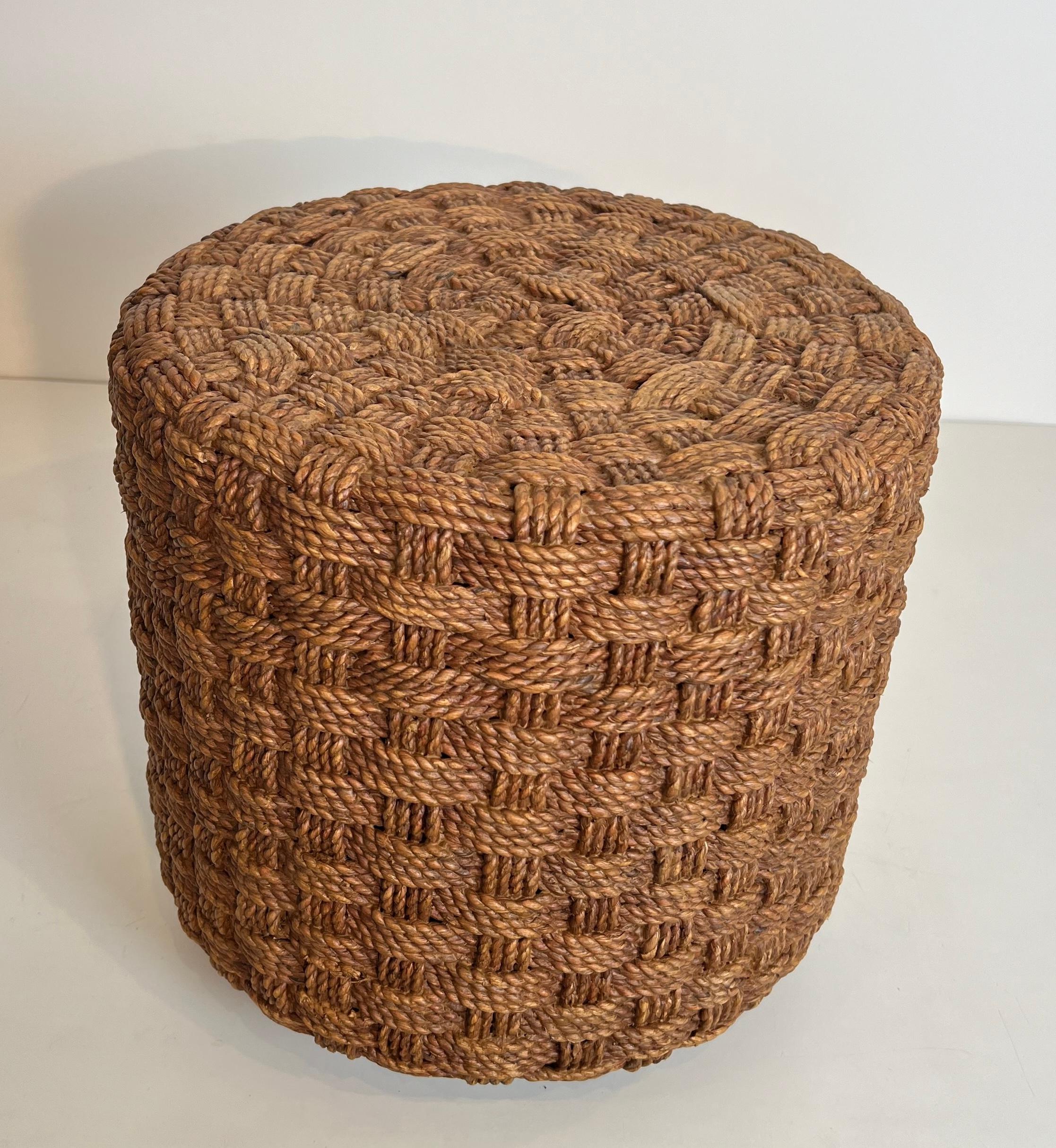 Mid-Century Modern Tabouret en corde à pieds ronds en bois dans le style d'Audoux Minet en vente
