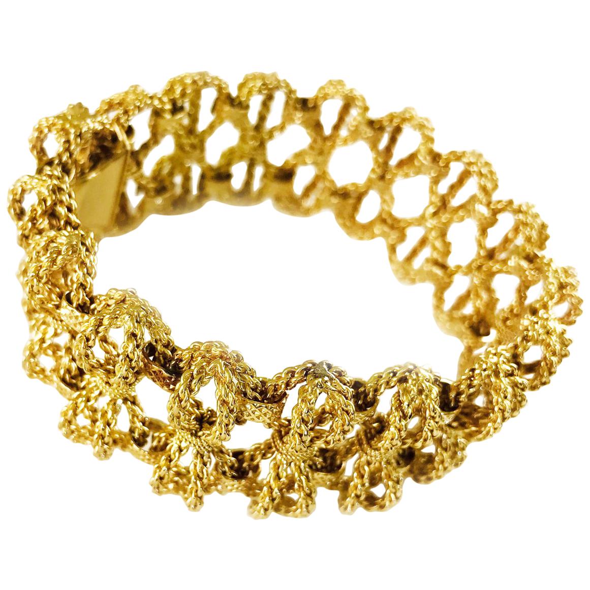 Bracelet en or jaune 18k avec nœud en forme de corde en vente