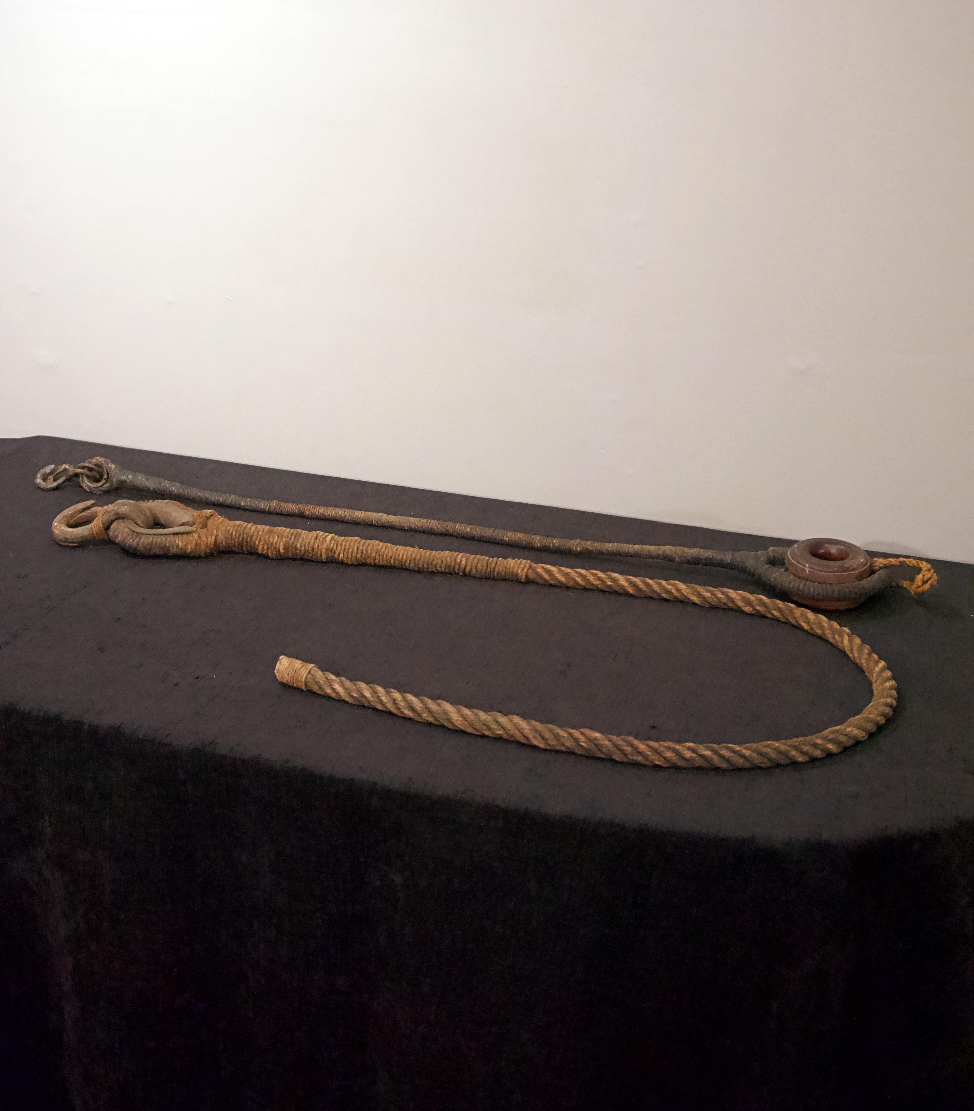 Classique américain Ropes et bâtonnets pour récipient en noyer du 19ème siècle en vente