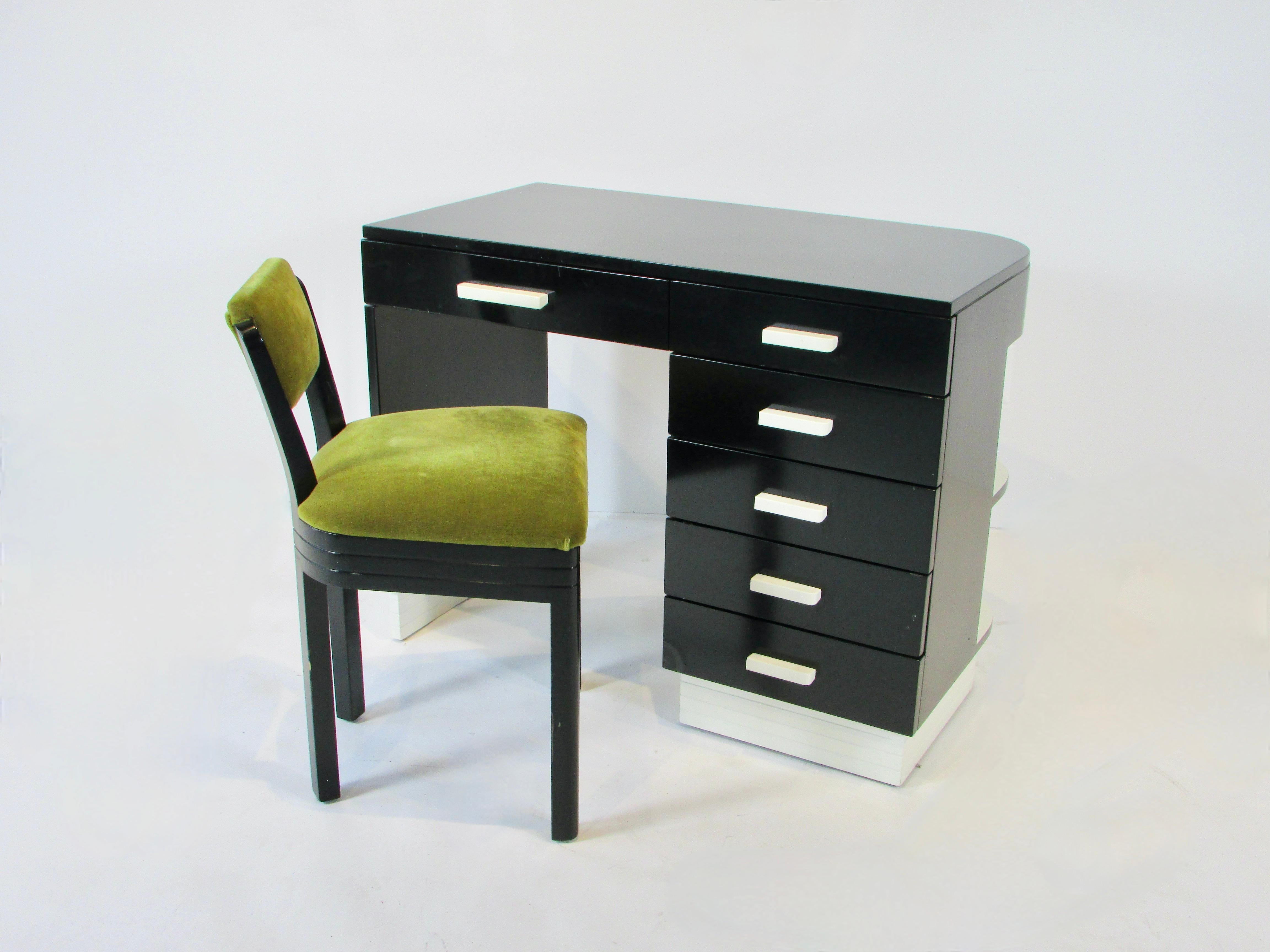 Rorimer Brooks Art Deco Moderne lackierter Bücherregal Schreibtisch mit Stuhl im Angebot 12