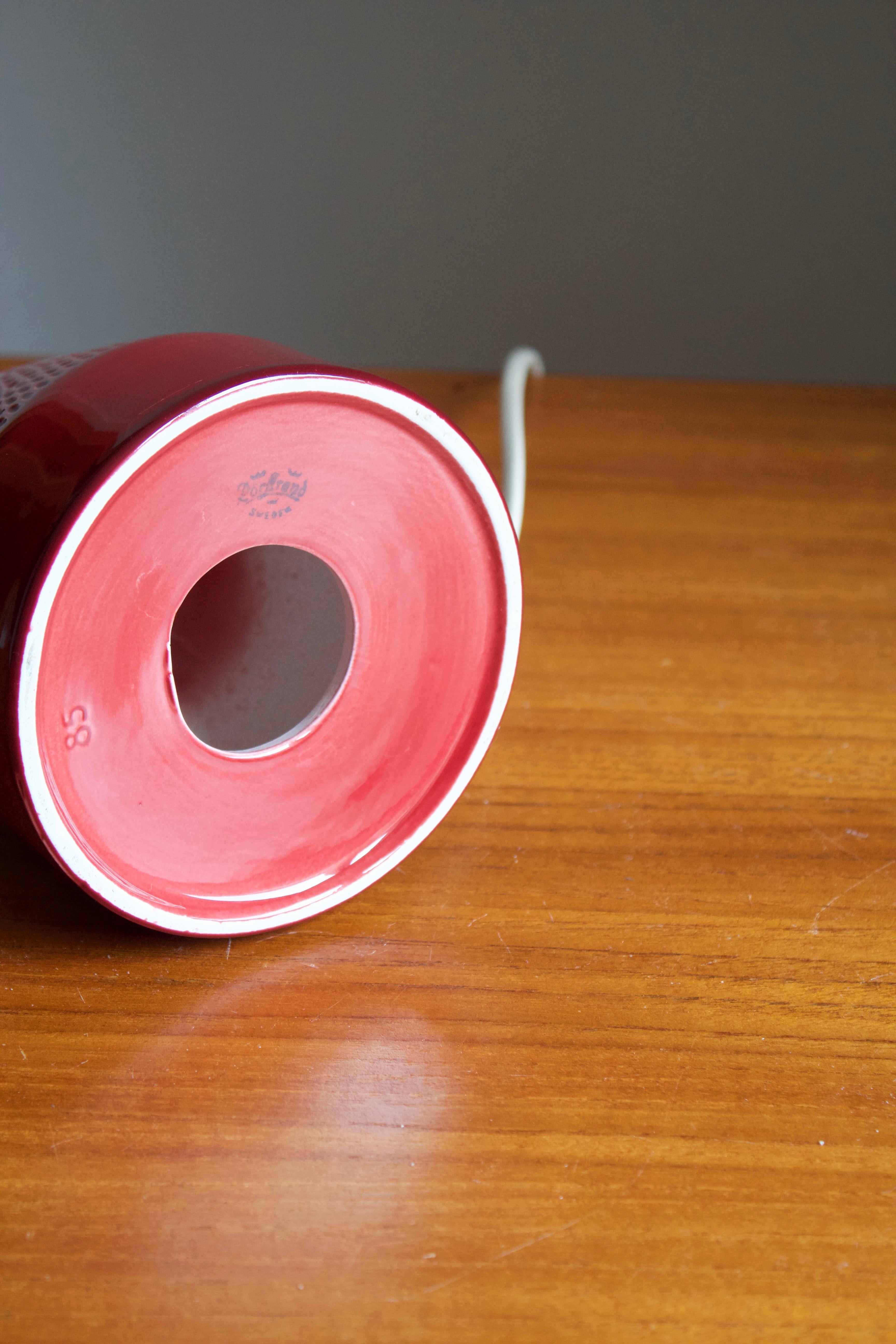 Rörstand, Table Lamp, Red Glazed Ceramic, Fabric, Sweden, 1960s In Good Condition In High Point, NC