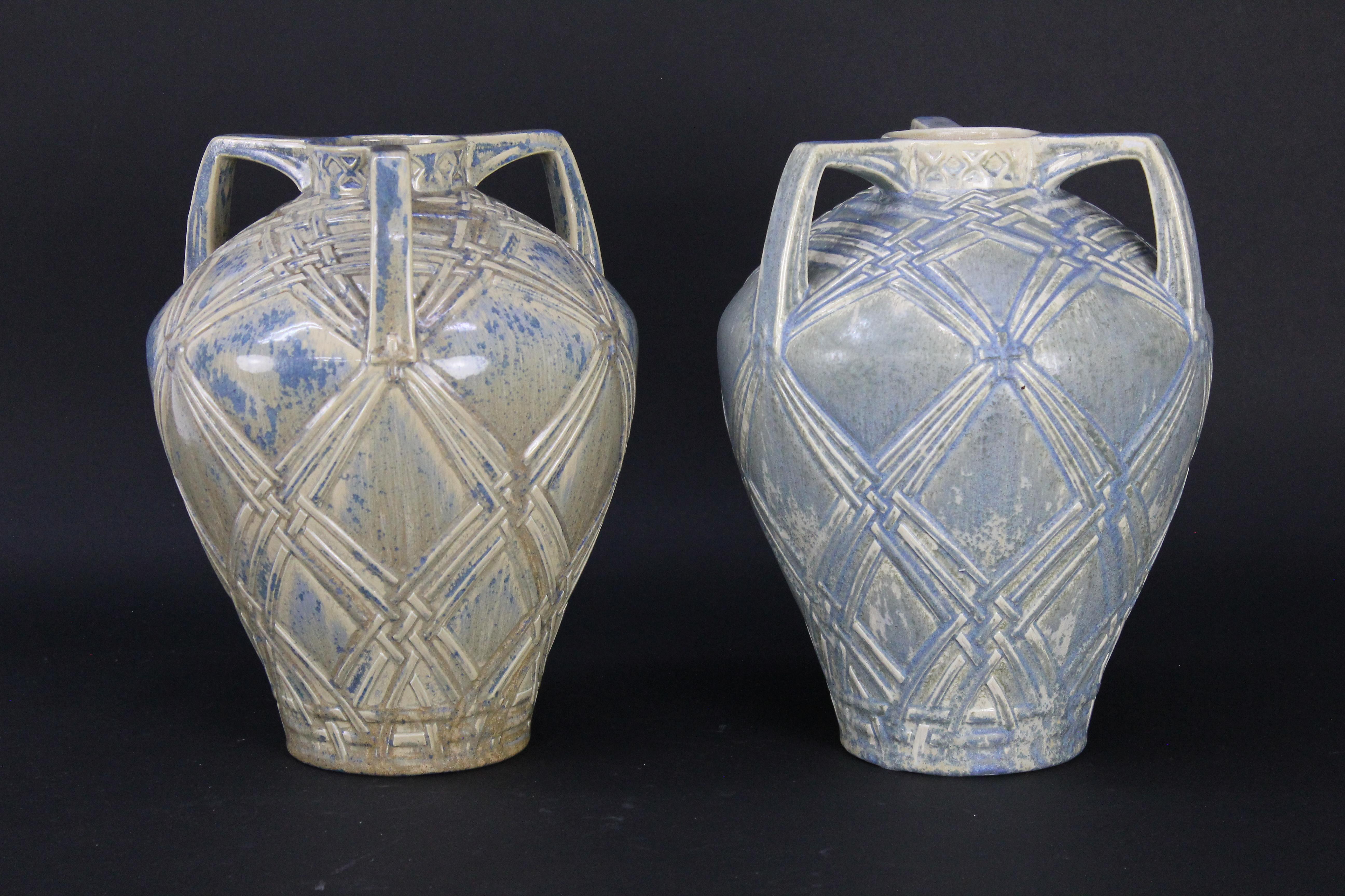 Vernissé Paire de vases Grace suédois de Rrstrand, vers 1930 en vente