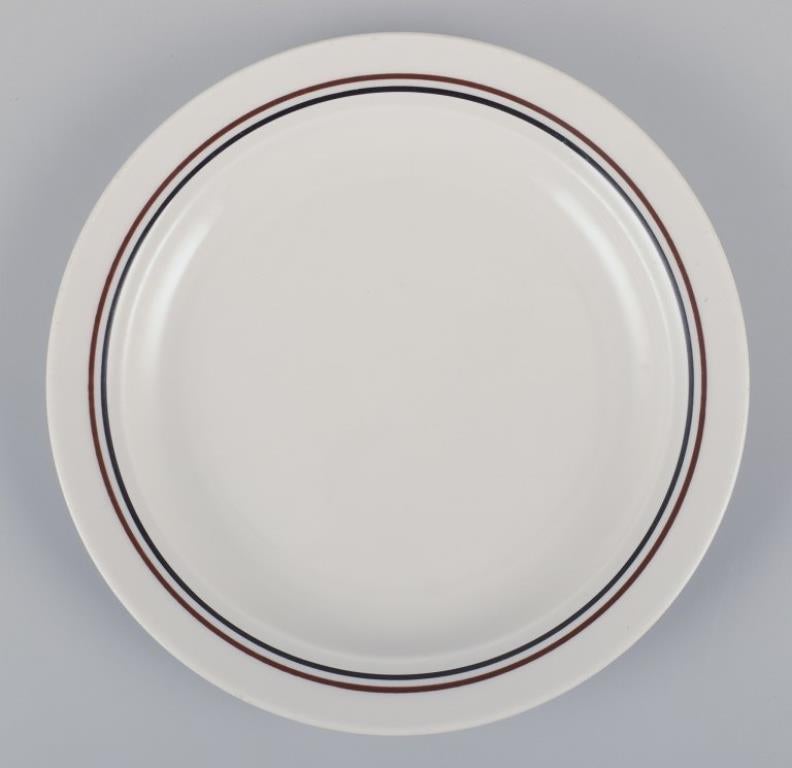 Milieu du XXe siècle Rörstrand, Suède. Service à café en porcelaine émaillée, années 1960 en vente