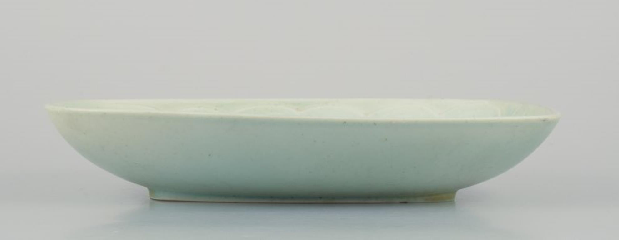 Rörstrand, Sweden. Large ceramic bowl in a modernist design. For Sale 1