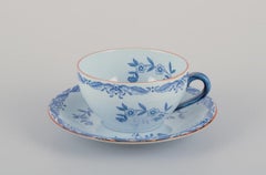 Rörstrand, Sweden. Set of five "Ostindia" coffee cups and saucers in faience.