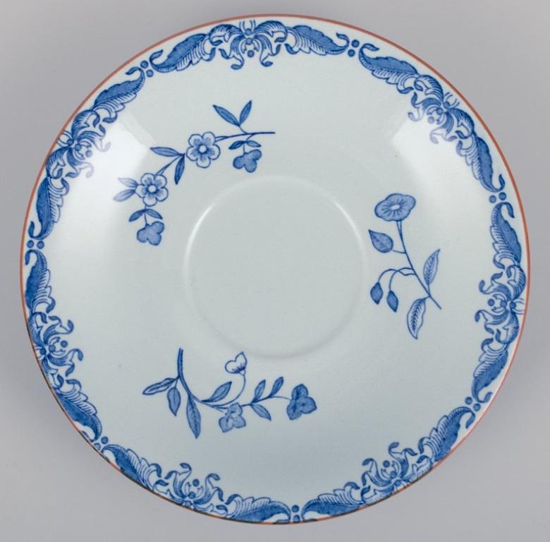 20ième siècle Rörstrand, Suède. Ensemble de six tasses à café et soucoupes « Ostindia » en faïence en vente