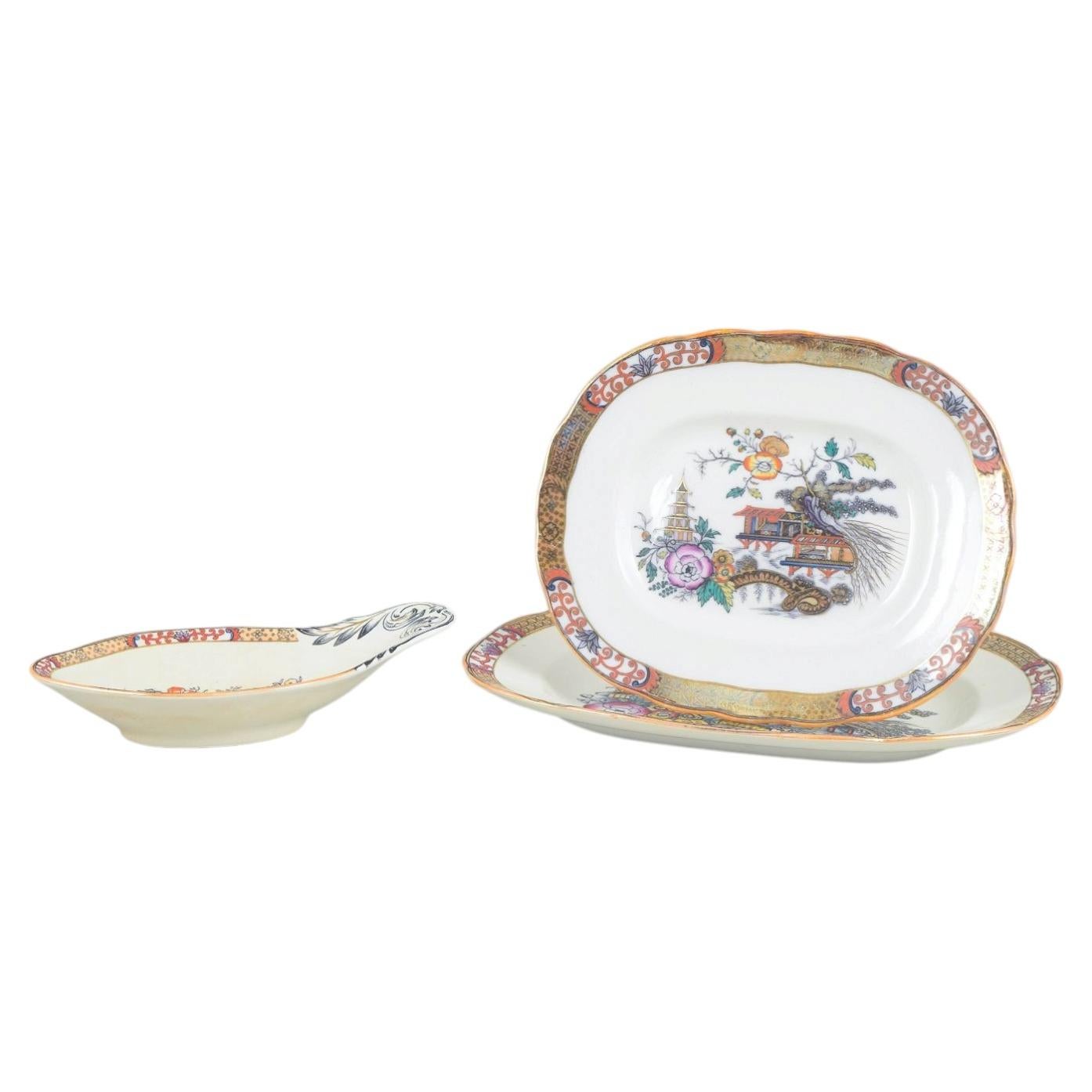 Rörstrand, Sweden. Two serving dishes and a bowl. 'Japan' series. Early 20th C. For Sale