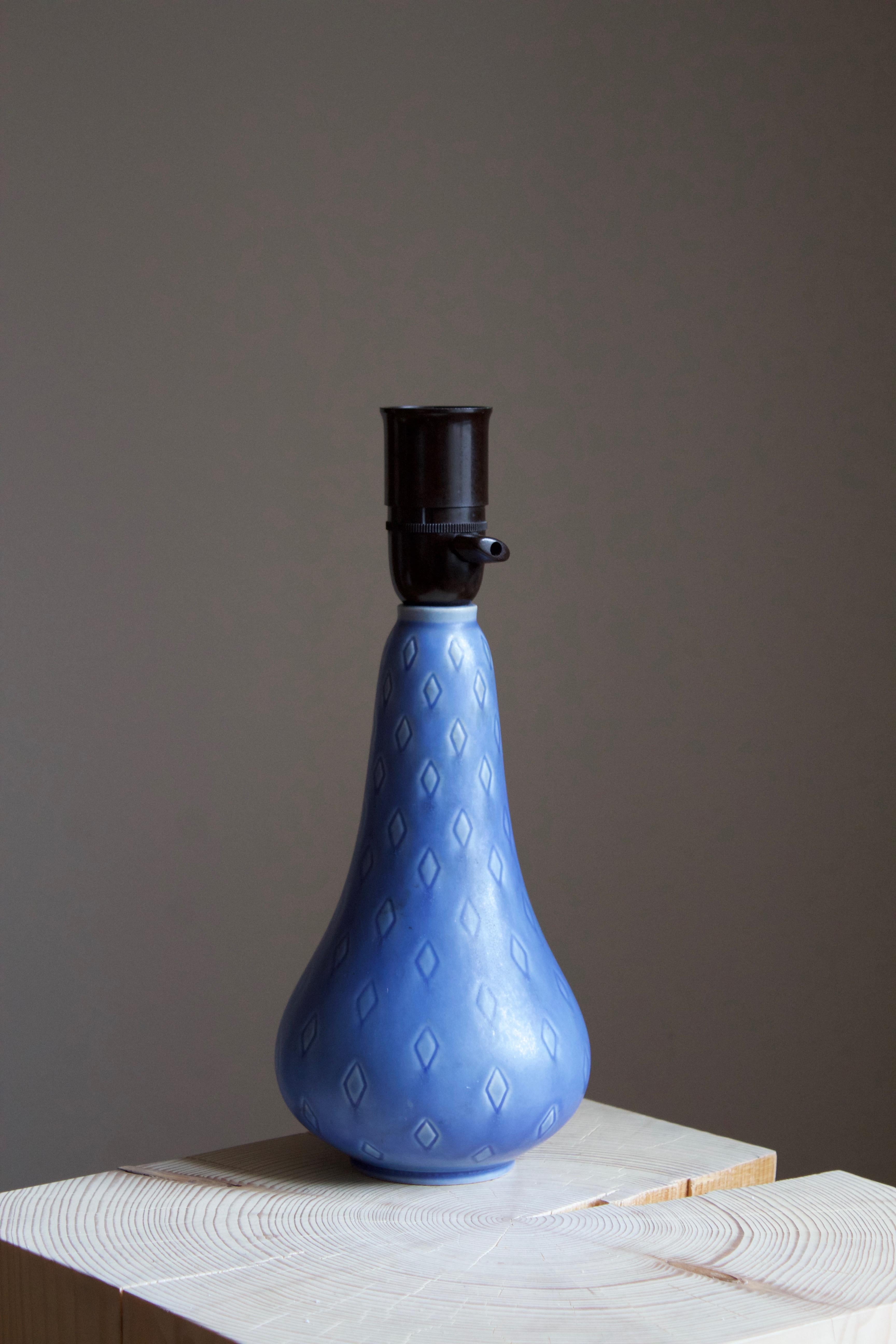 Mid-Century Modern Rörstrand, Table Lamp, Incised Blue Glazed Ceramic, Sweden, 1950s