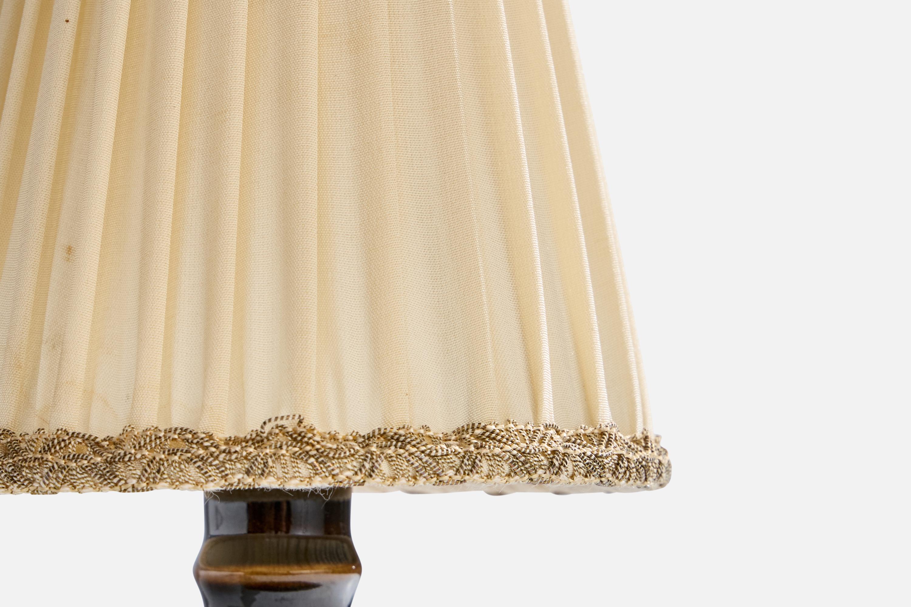 Rörstrand, Table Lamp, Stoneware, Fabric, Sweden, 1940s In Good Condition For Sale In High Point, NC