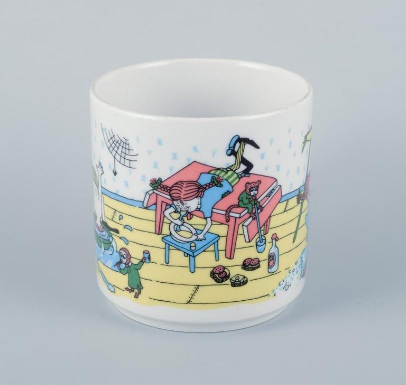 Rörstrand, tres tazas de Pippi Calzaslargas de porcelana. Finales del siglo XX 2