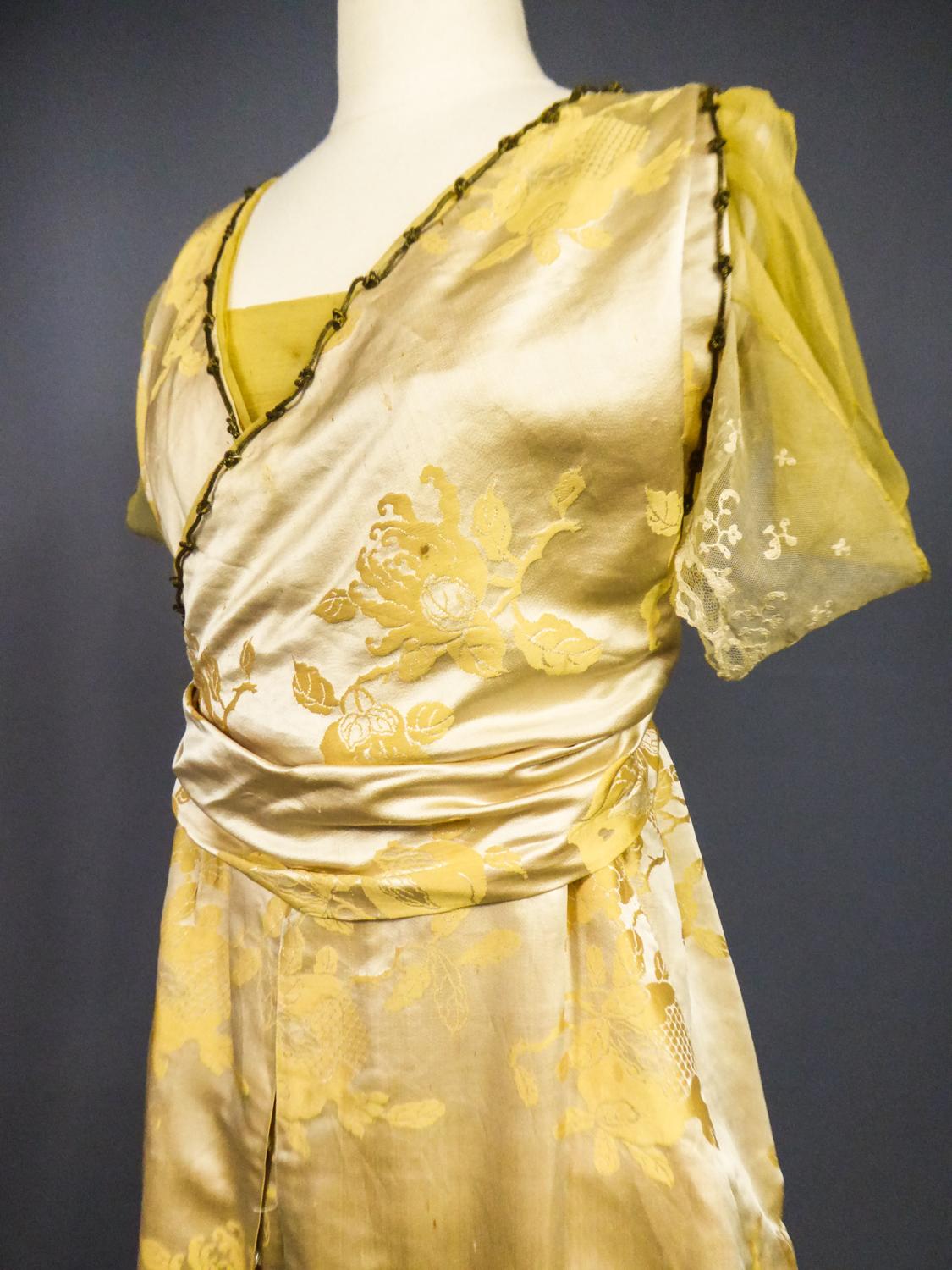 Rosa C. Korn beschriftetes Kleid aus chinesischem Damast-Satin - Vereinigte Staaten um 1915 im Angebot 8