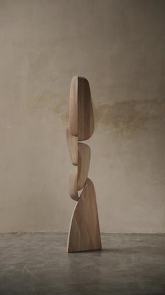Rosa Morada – Standskulptur „Still Stand No. 12“: Ein Kunstwerk von Joel Escalona