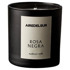 Rosa Negra, bougie scénographe en verre noir