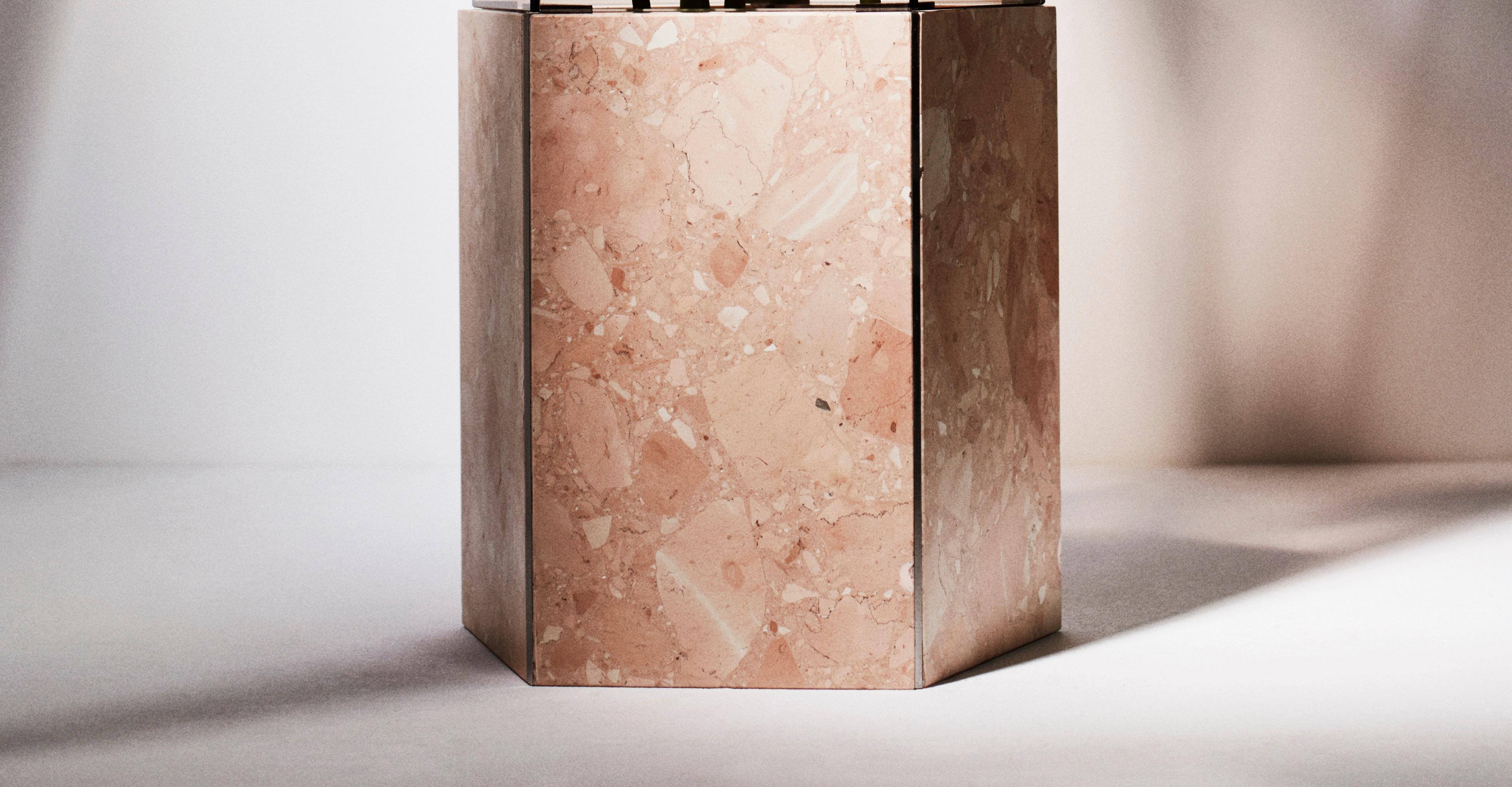 Vase Pentagonal Narcisse 2017 de Rosa Perlino par Tino Seubert Neuf - En vente à Geneve, CH