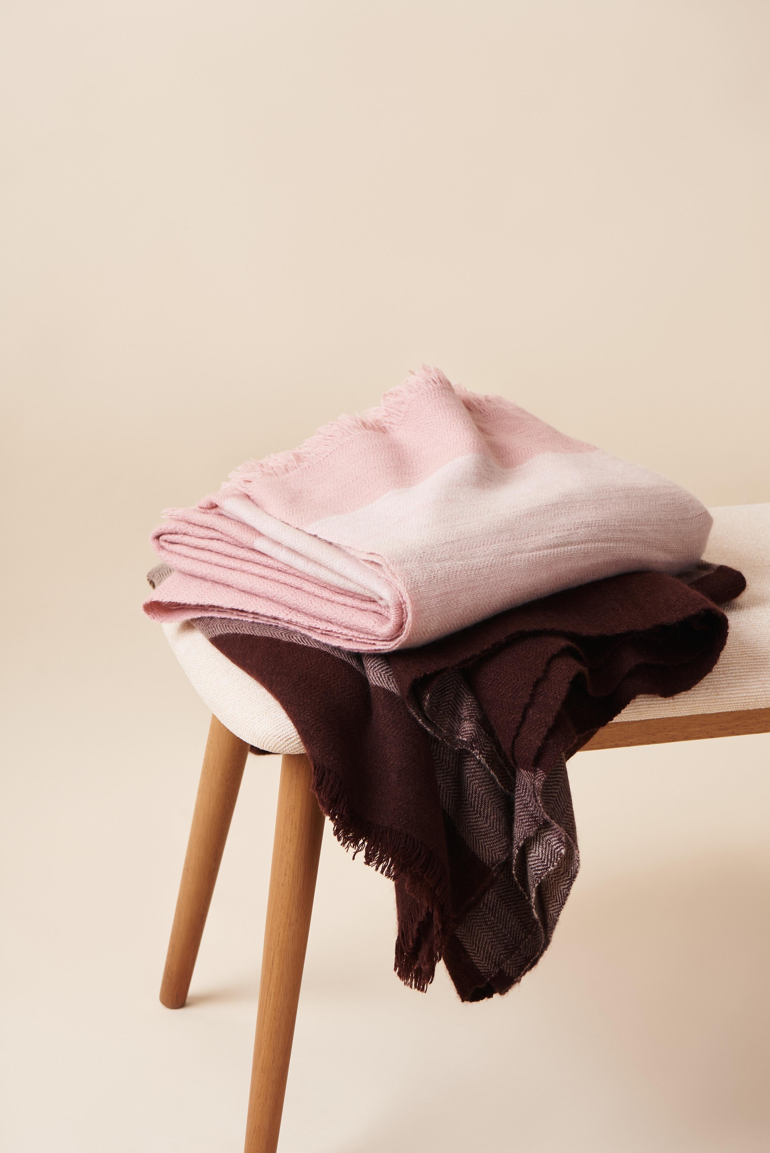 Rosa Plush Handloom Queen Size Merino Bedspread In Shades of Soft Pink & Cream  8