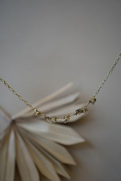 Collier « Rosalie » en or jaune 18 carats et diamants, par Alma Sophia