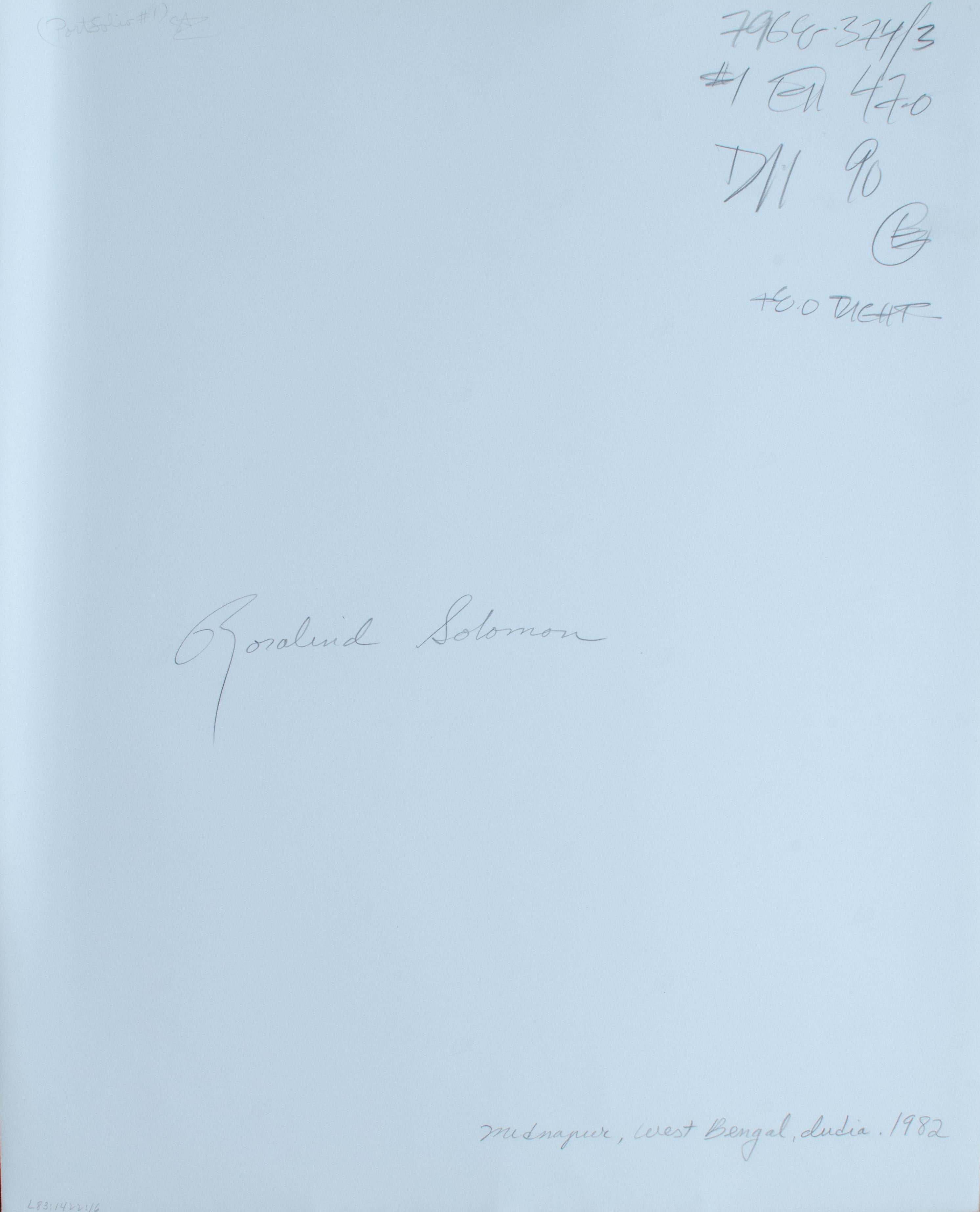 Rosalind Solomon 1982 fotografia di Midnapur, Bengala Occidentale in vendita 3