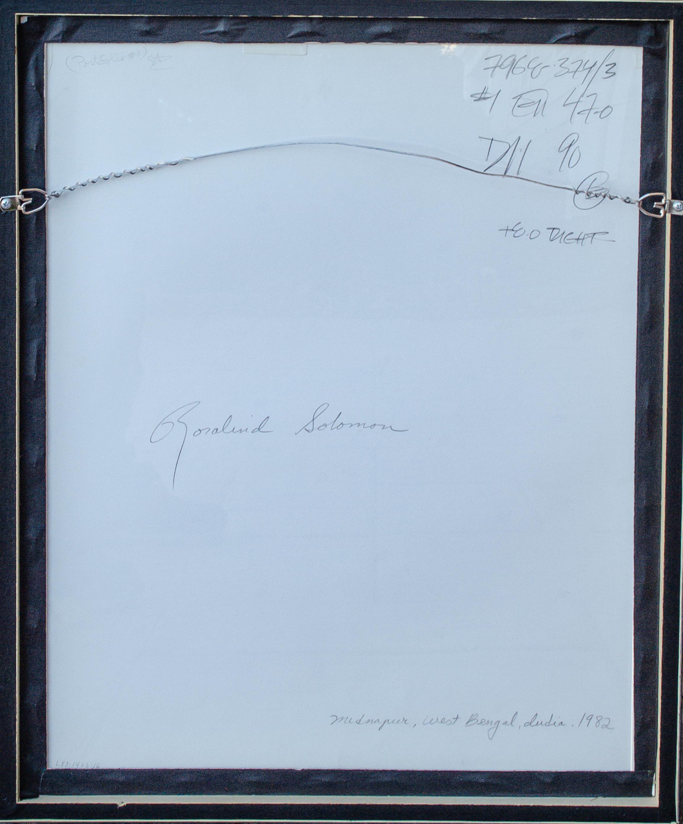 Rosalind Solomon 1982 fotografia di Midnapur, Bengala Occidentale in vendita 7