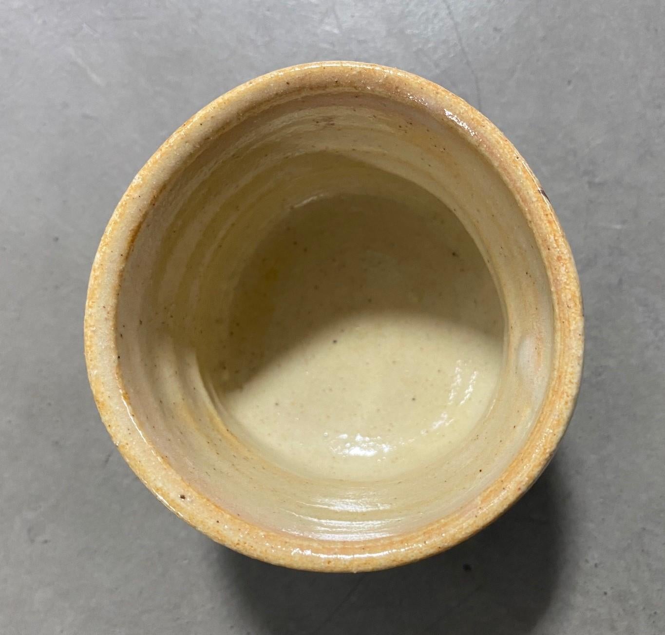 Rosanjin Kitaoji Signed Shino Ware Sake Tea Cup with Original Sealed Signed Box In Good Condition For Sale In Studio City, CA