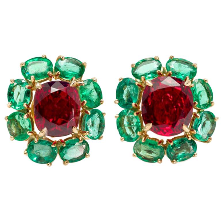 Rosaria Varra Natural No Heat Spinel 'GIA' and Emerald Earrings in 18 Karat Gold For Sale