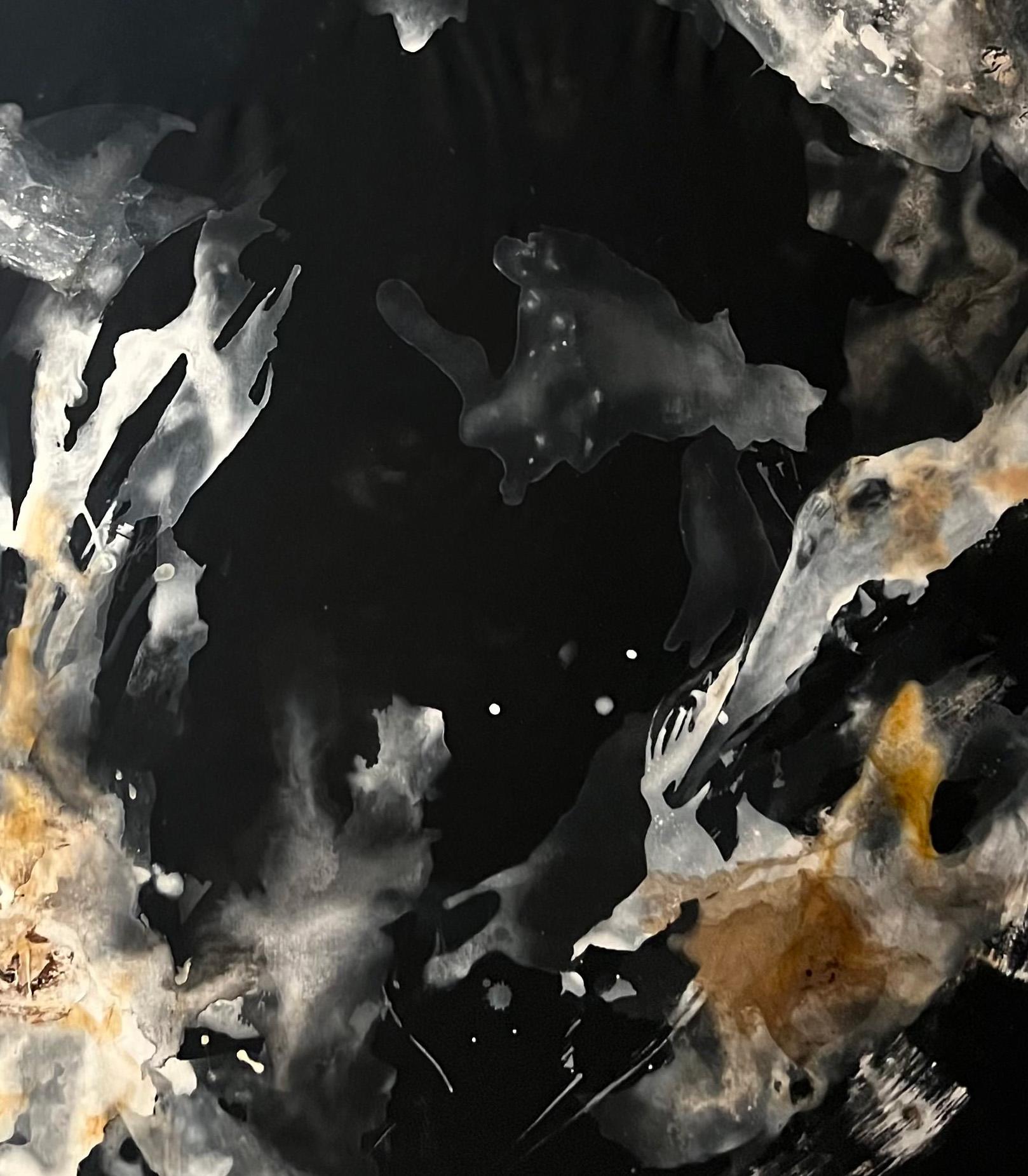 Série Whiting n2, 2023 par Rosario Briones
De la série Whiting 
Technique mixte : pigments naturels, encre de Chine, aquarelle sur toile.
Dimensions : 160 H x 100 L cm.
Non encadré
Signé par l'artiste.

Dans cette série, l'artiste représente la