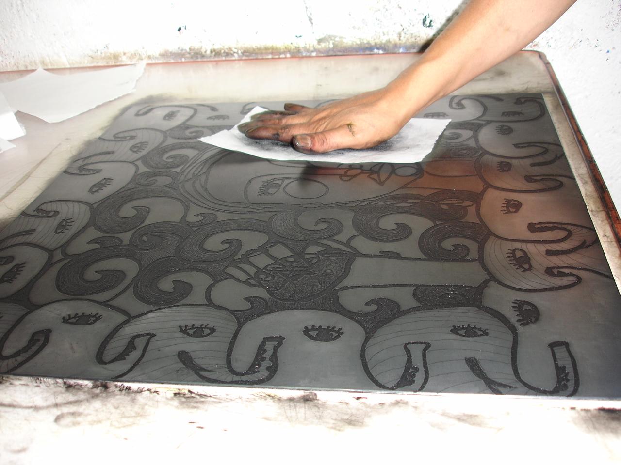 Rosario Cruz, ¨Elefantes¨, 2005, Gravure, 25.4x25.4 in en vente 1