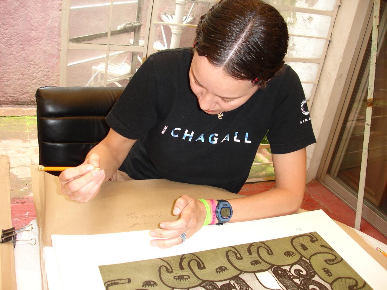 Rosario Cruz, ¨Elefantes¨, 2005, Gravure, 25.4x25.4 in en vente 3