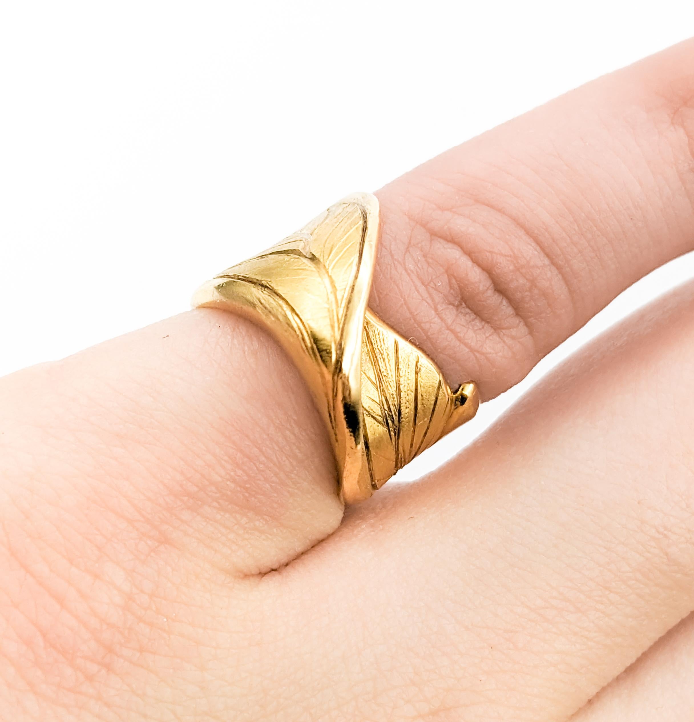 Rosario Garcia 14K Gold Leaf Ring In Excellent Condition In Bloomington, MN