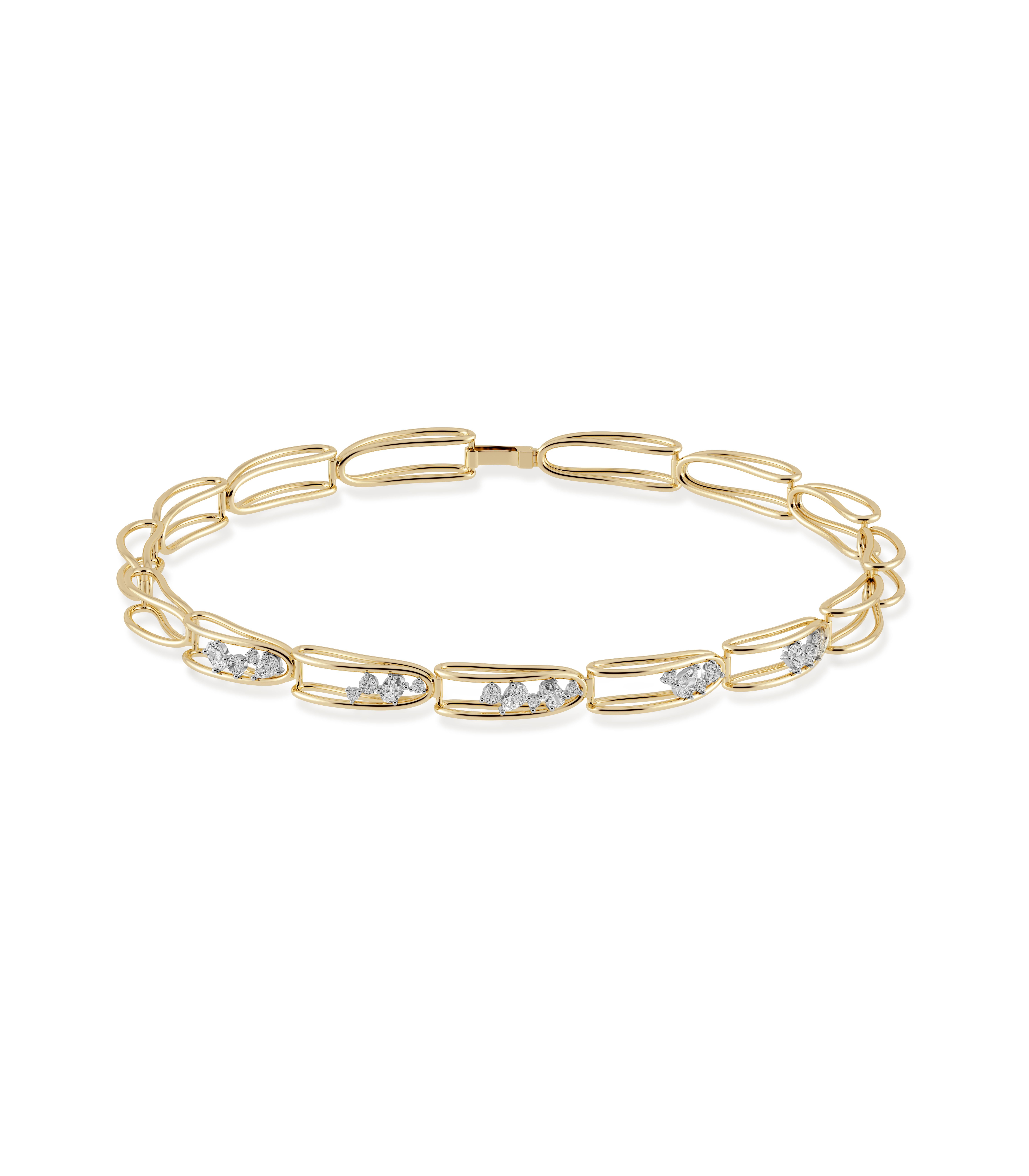 Our Mara Folded Links Choker is made in 18K gold with varying sized round, pear and oval shaped natural diamonds set in platinum. Featuring five asymmetrical diamond filled links. 

The Mara Collection was built around the beauty of negative space