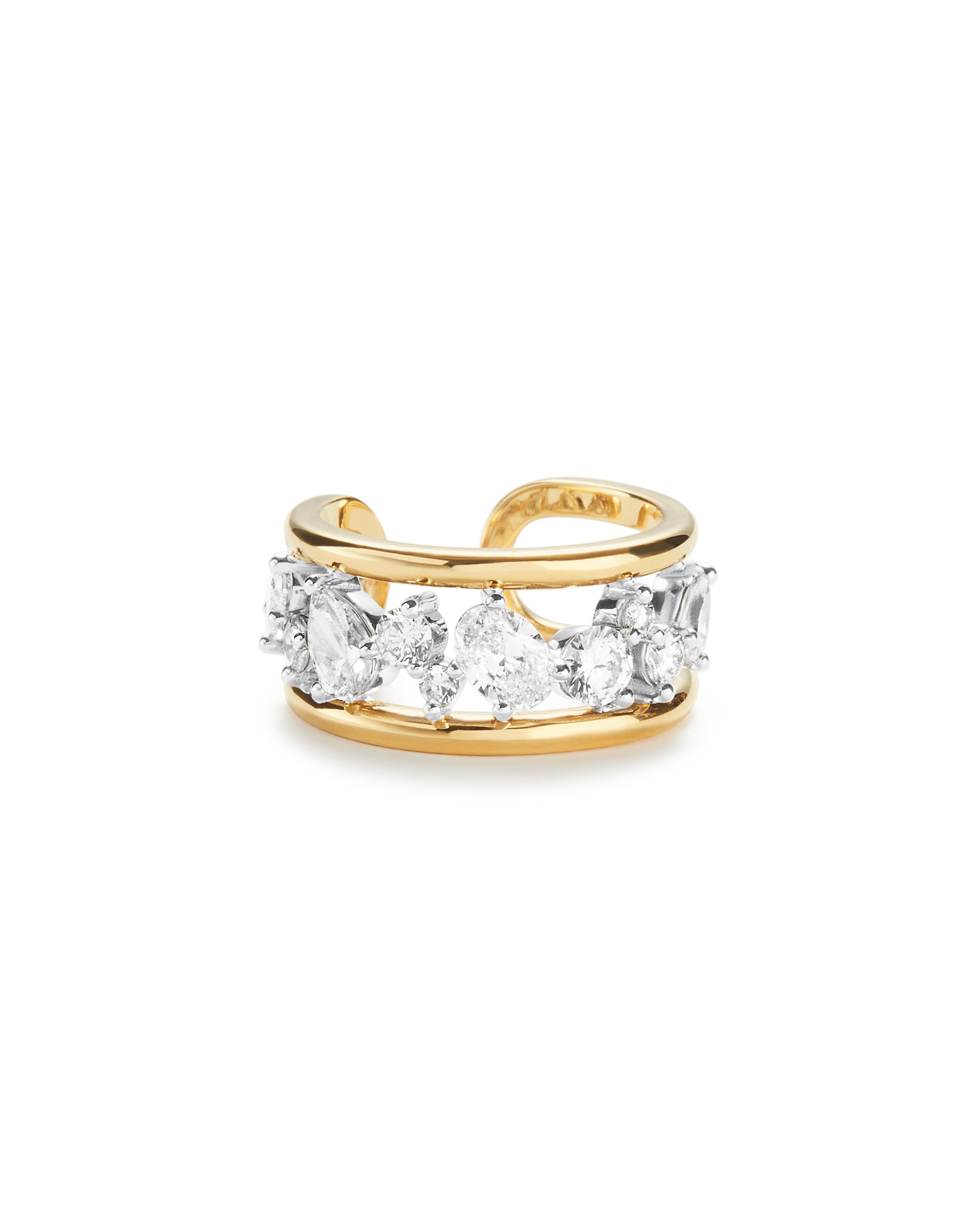 For Sale:  Rosario Navia Mara Large Link Ring in 18K Gold, Platinum, and Diamonds 2
