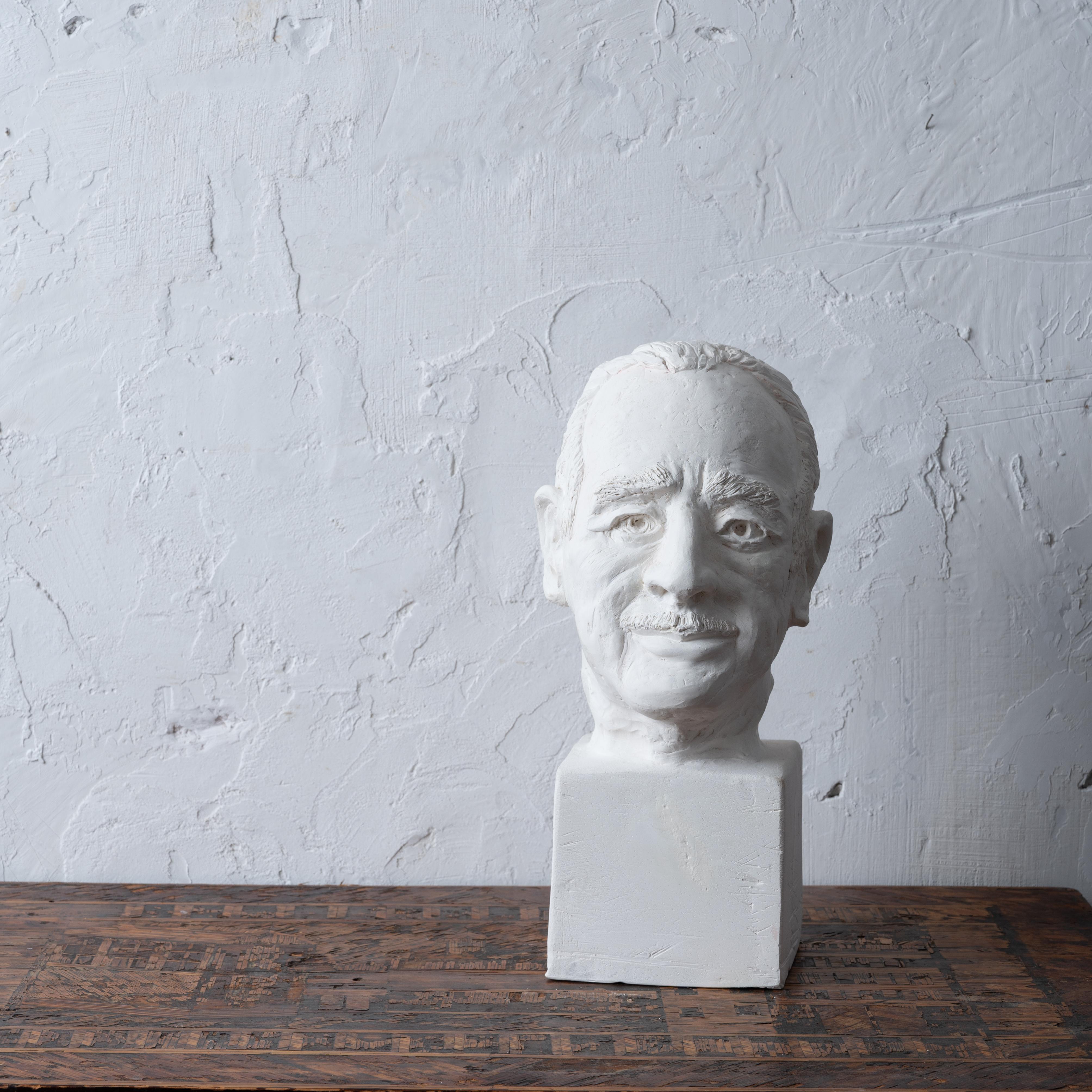 Rosario Russell Fiore Plaster Bust In Good Condition For Sale In Savannah, GA